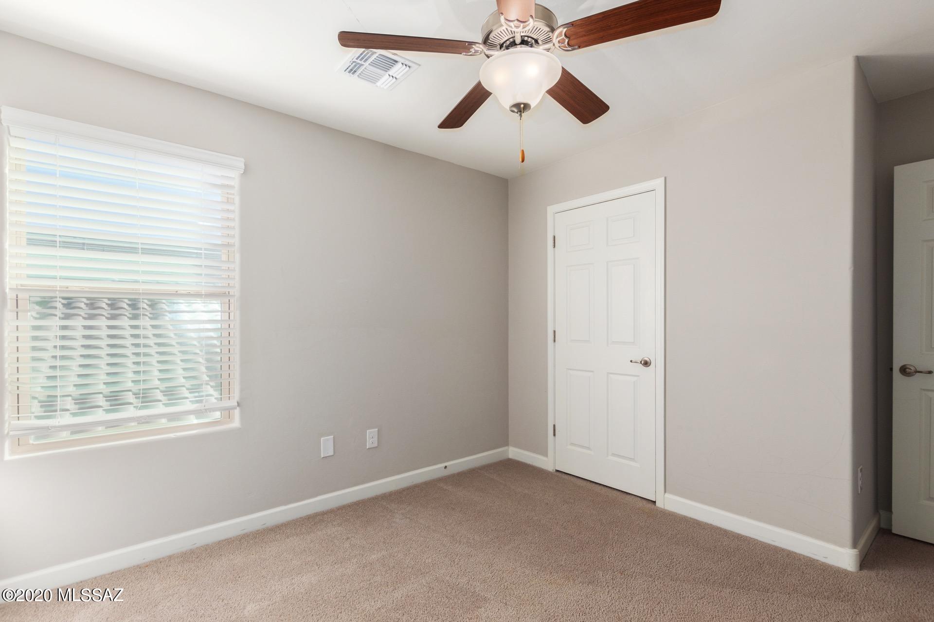 Vista Del Lago Norte SQ20140780198 - Residential