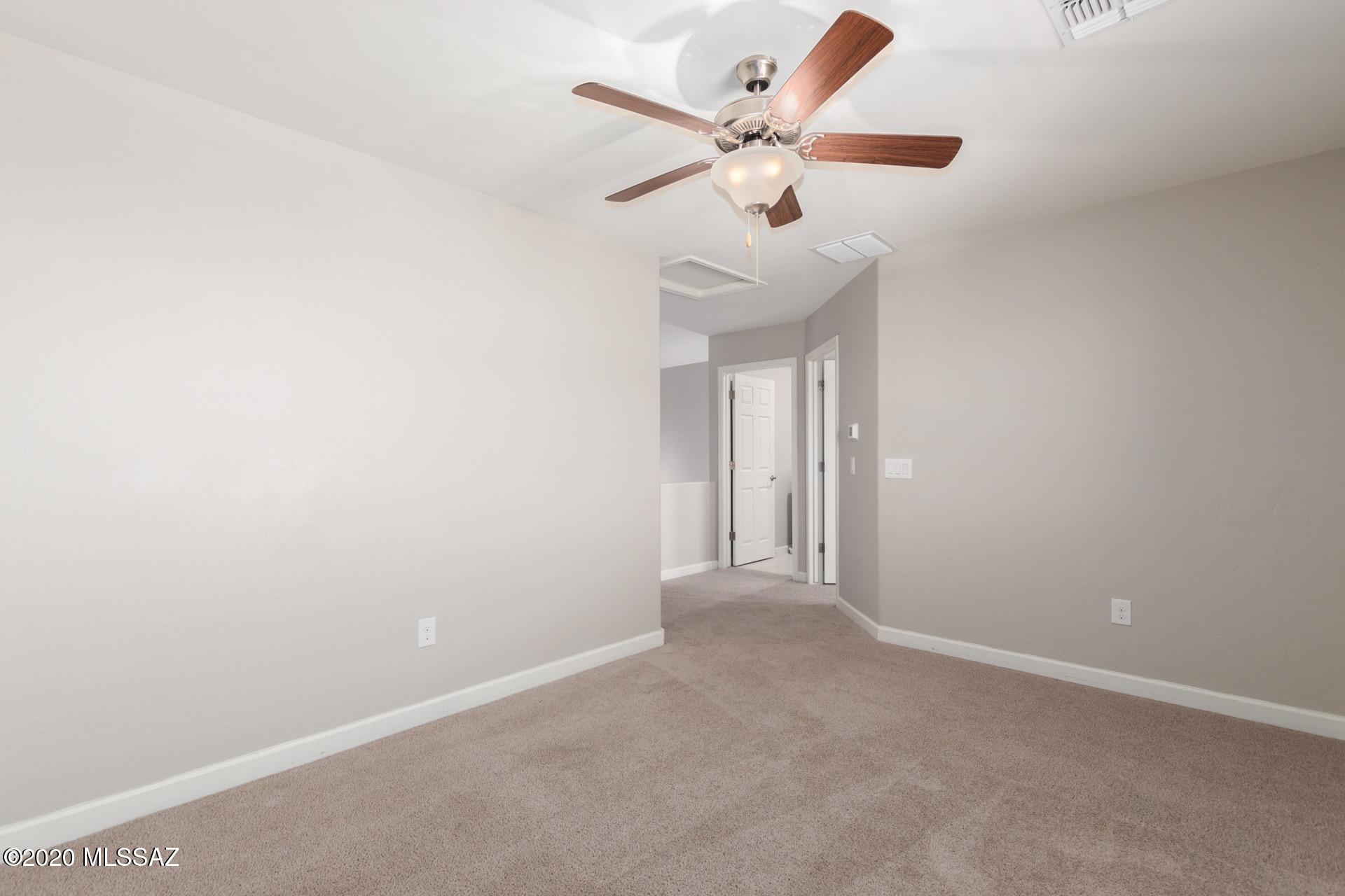 Vista Del Lago Norte SQ20140780198 - Residential