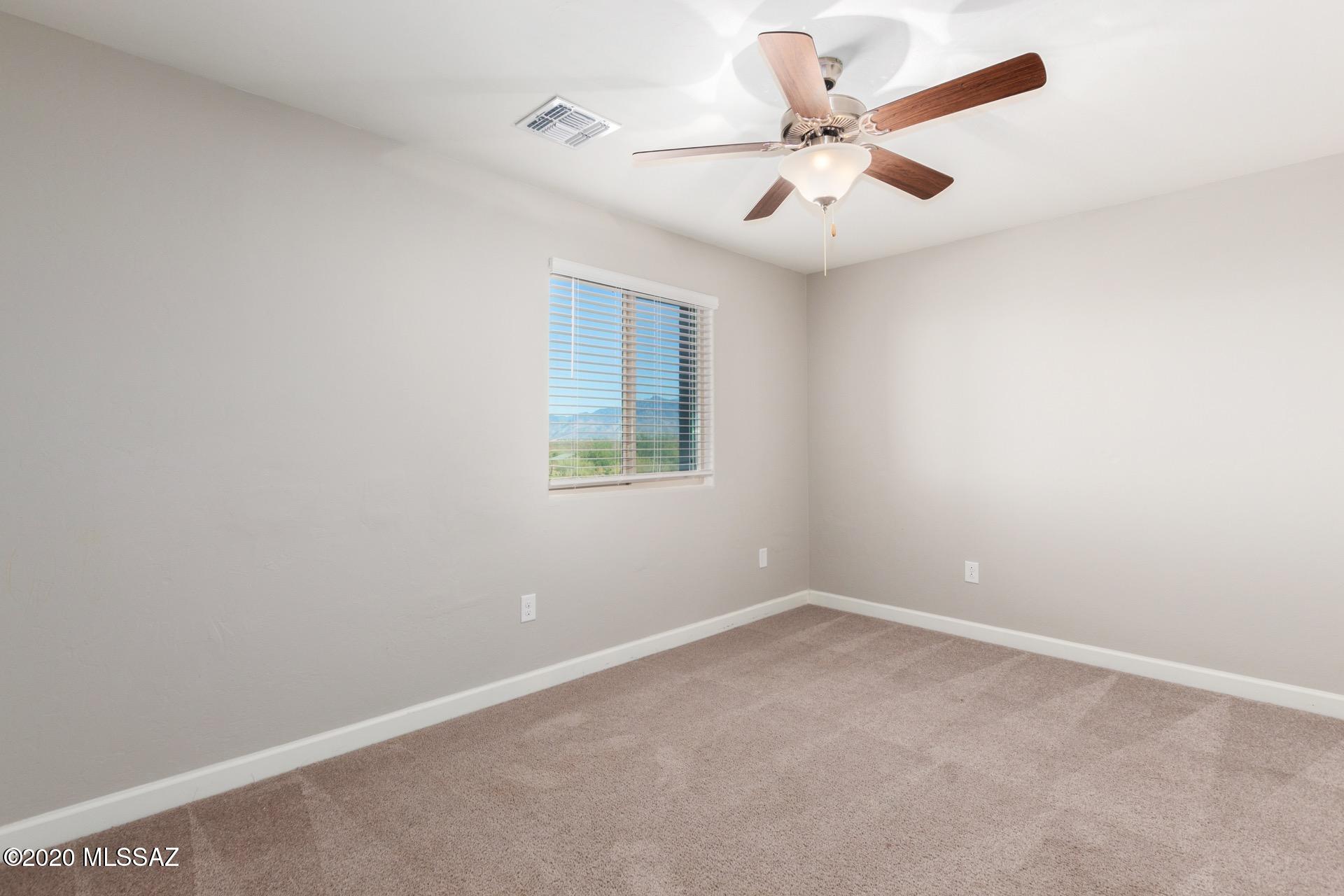 Vista Del Lago Norte SQ20140780198 - Residential