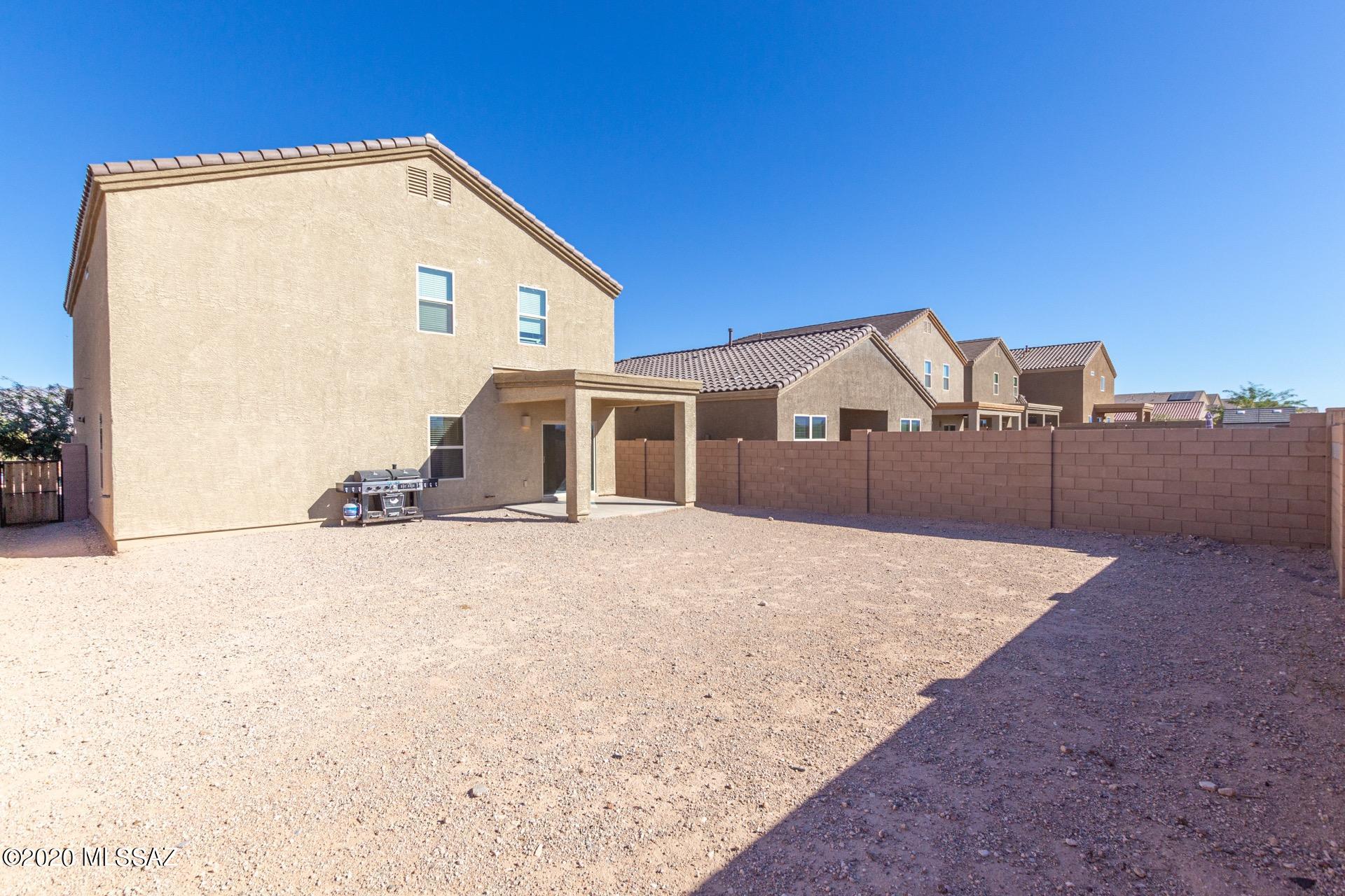 Vista Del Lago Norte SQ20140780198 - Residential