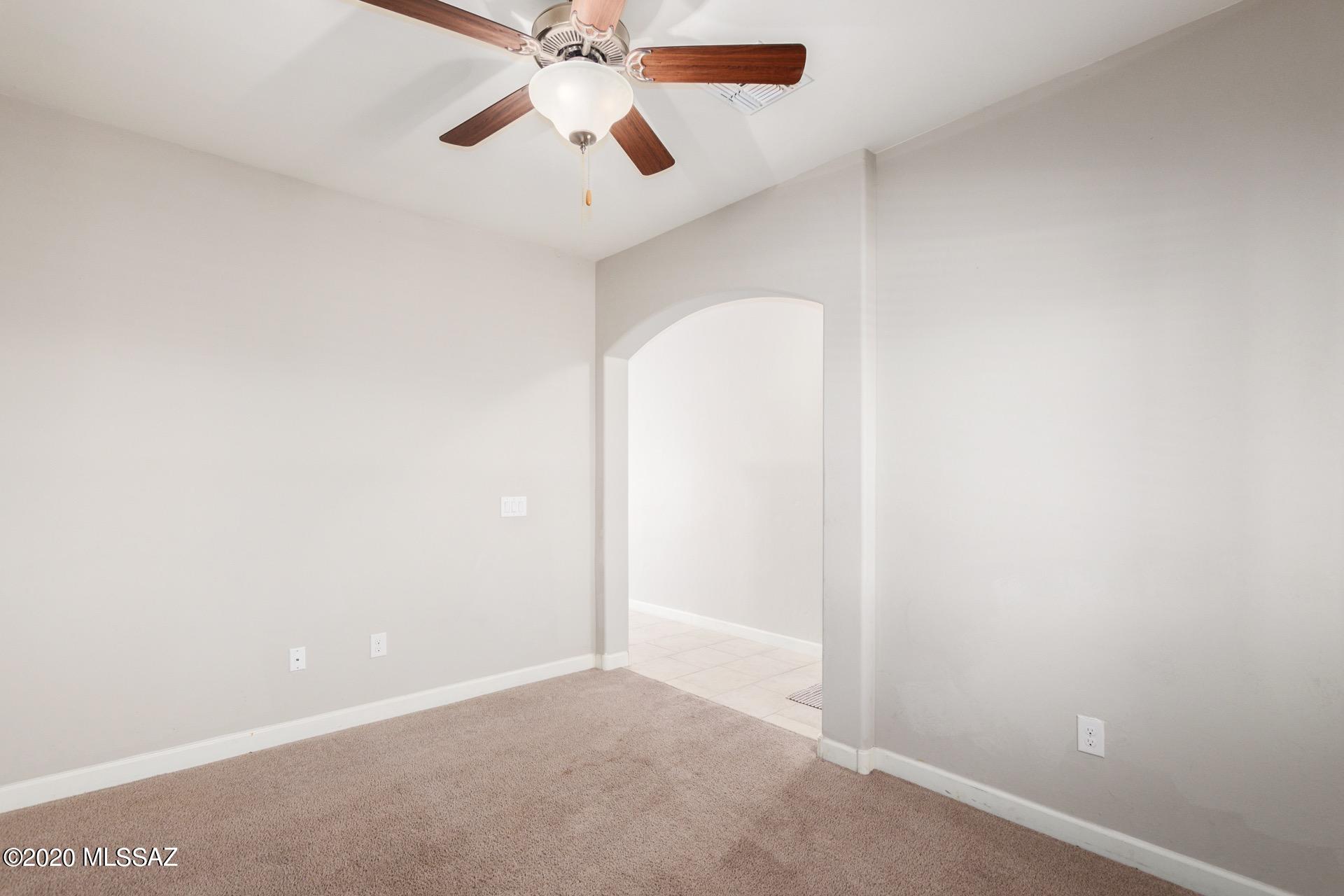 Vista Del Lago Norte SQ20140780198 - Residential