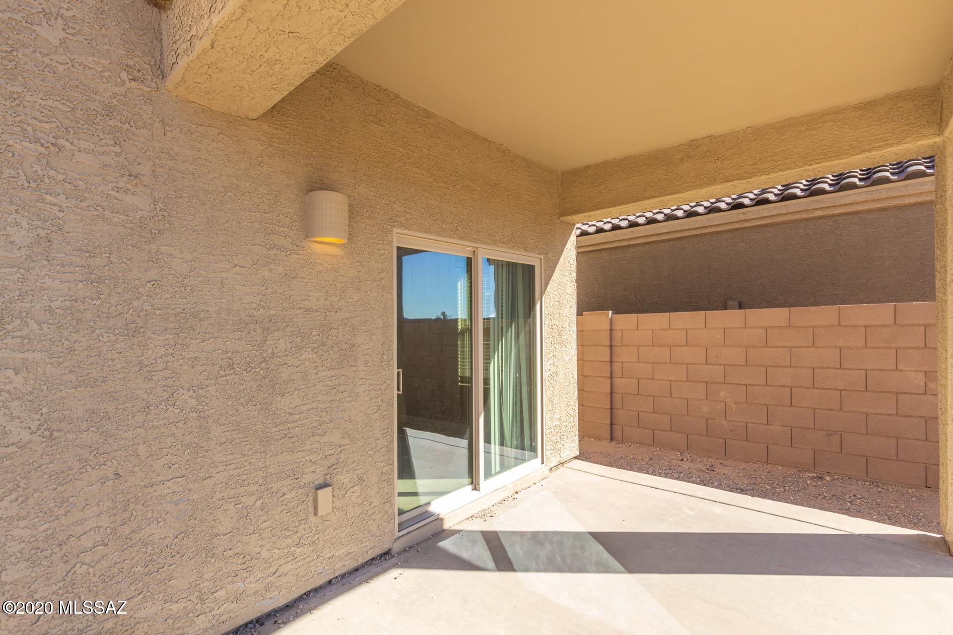 Vista Del Lago Norte SQ20140780198 - Residential