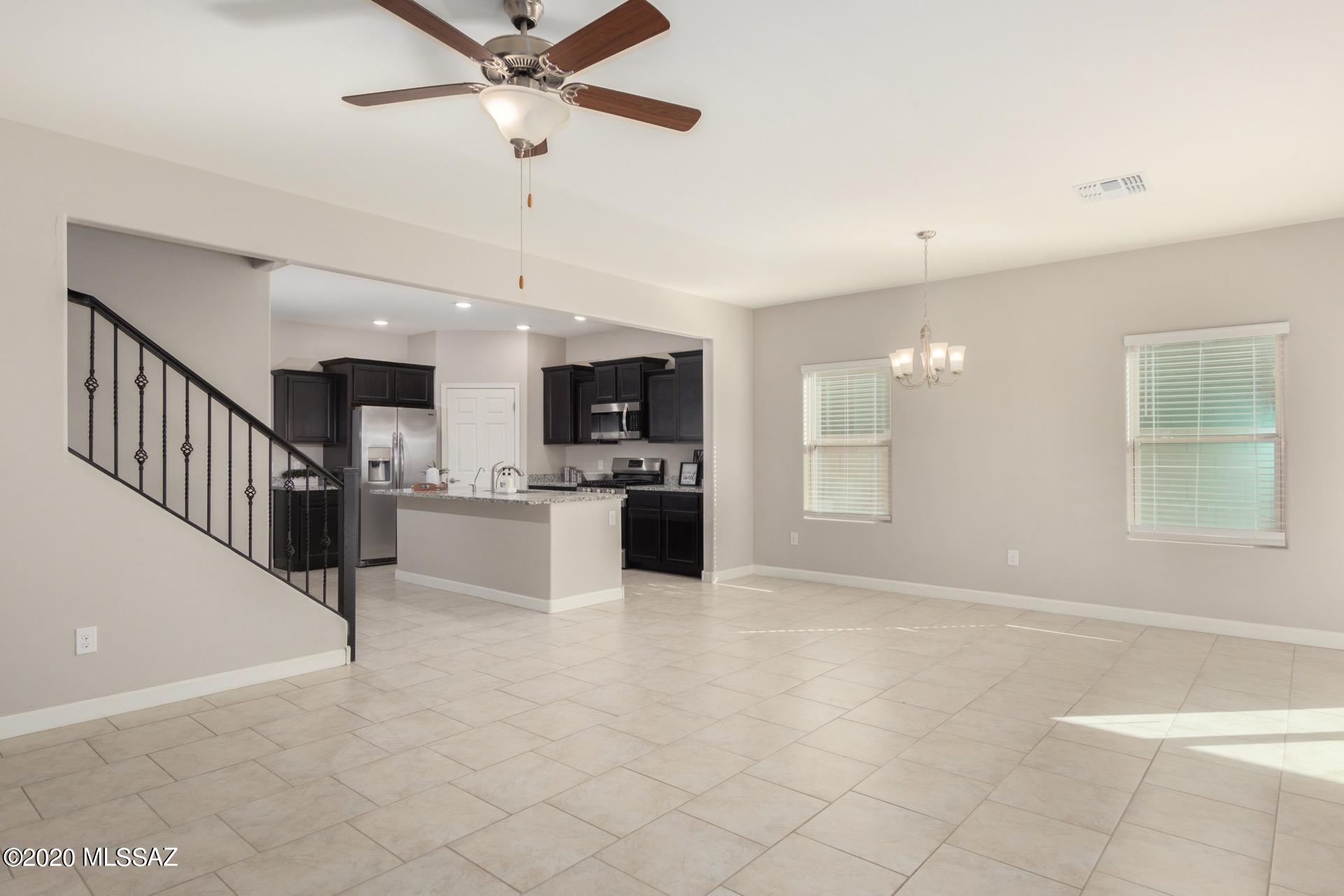 Vista Del Lago Norte SQ20140780198 - Residential