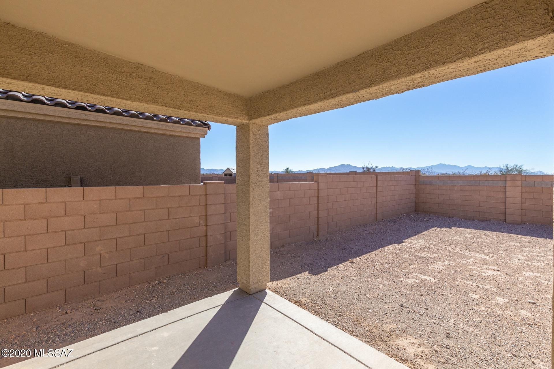 Vista Del Lago Norte SQ20140780198 - Residential