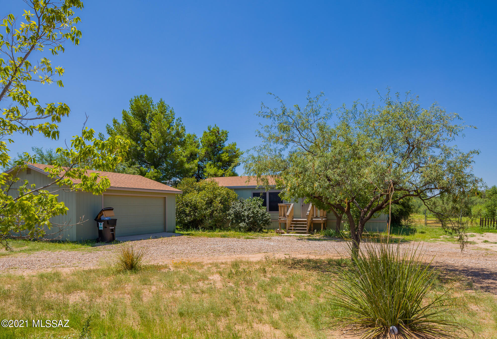 Mescal Lakes - Residential
