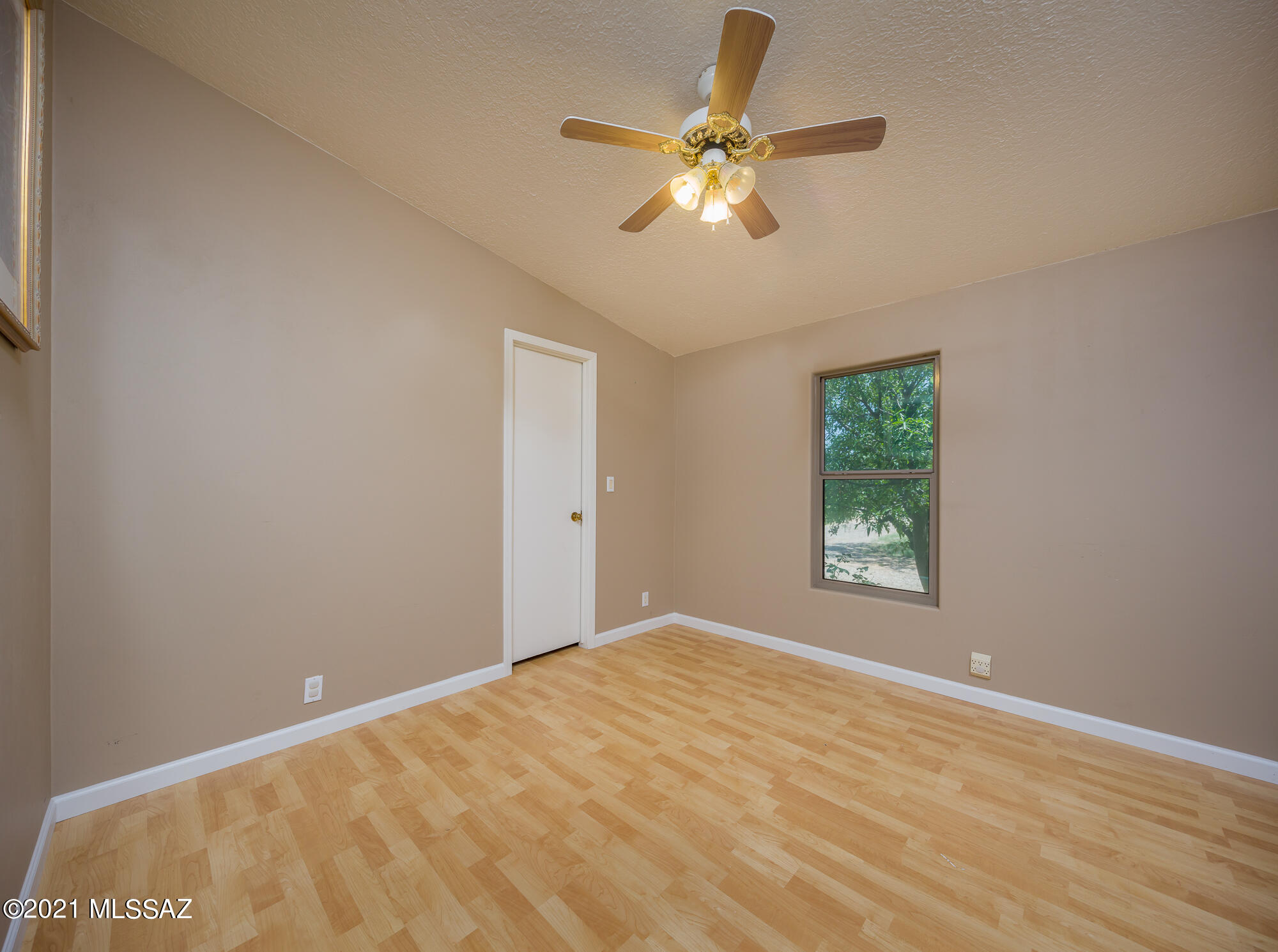 Mescal Lakes - Residential