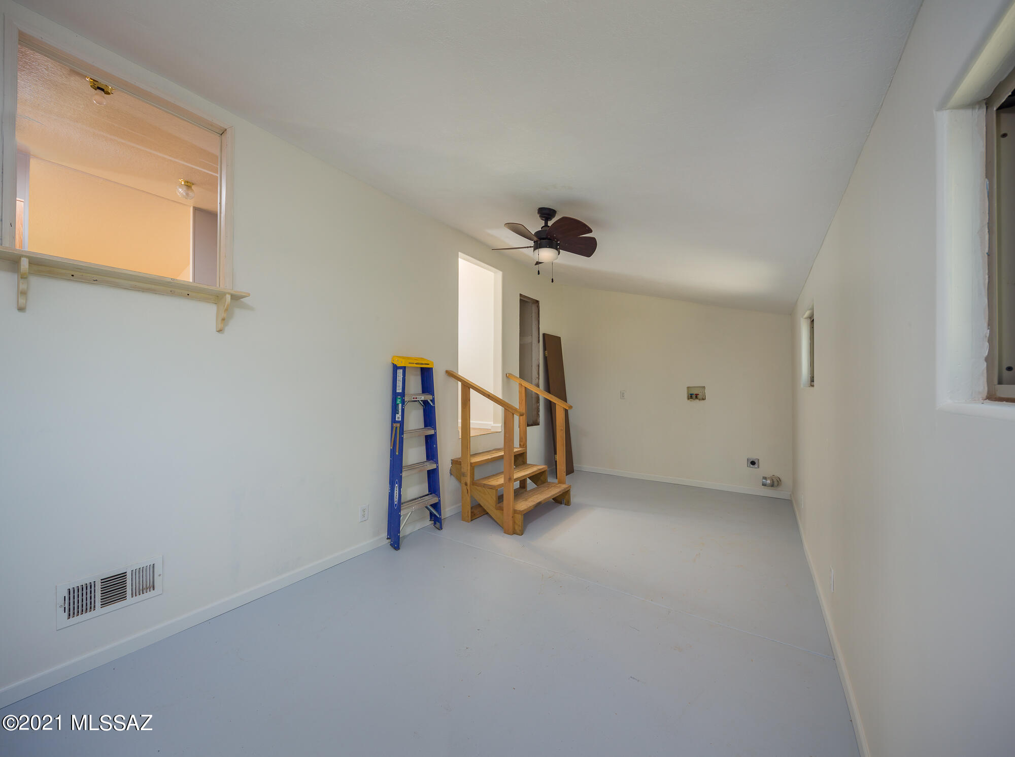 Mescal Lakes - Residential
