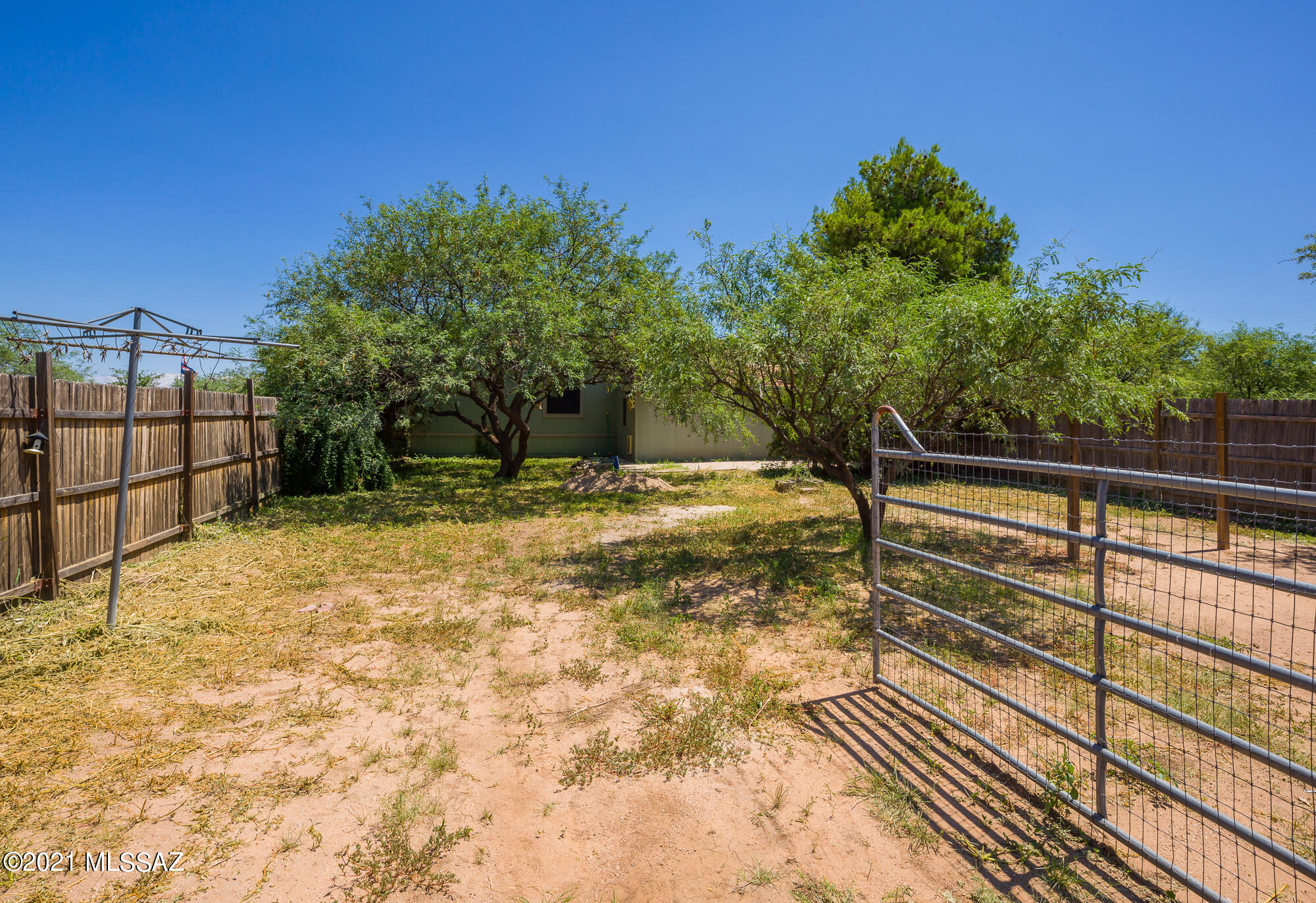 Mescal Lakes - Residential