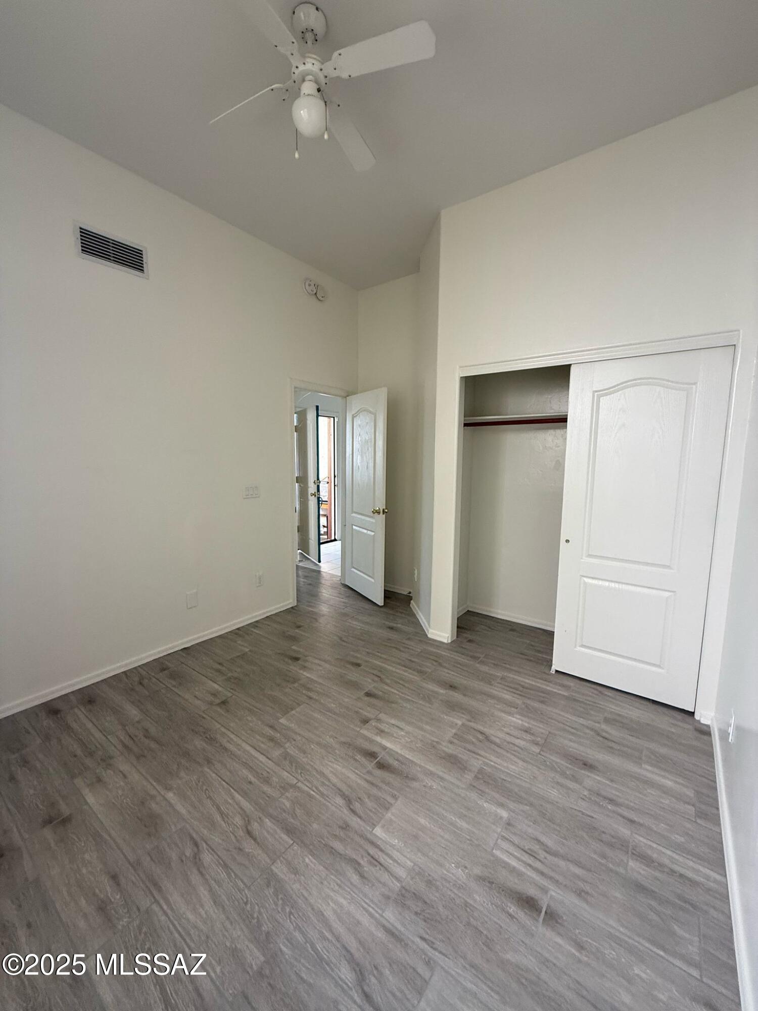 Rancho Esperero (1-343) - Residential Lease