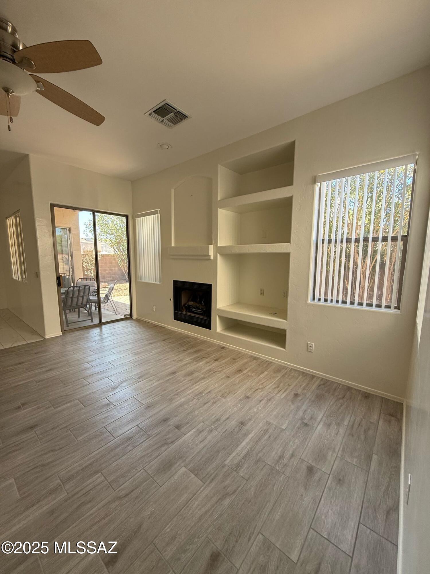 Rancho Esperero (1-343) - Residential Lease