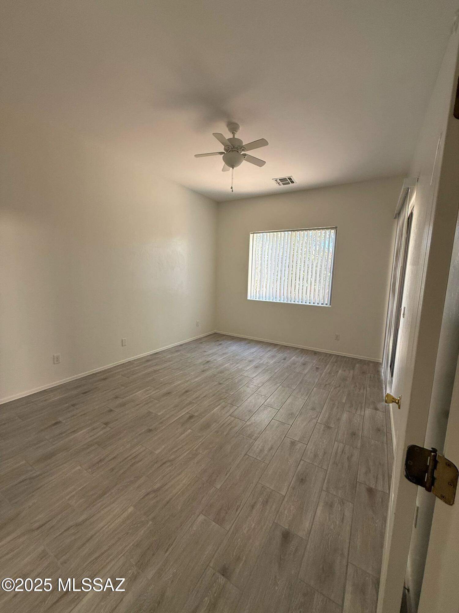 Rancho Esperero (1-343) - Residential Lease