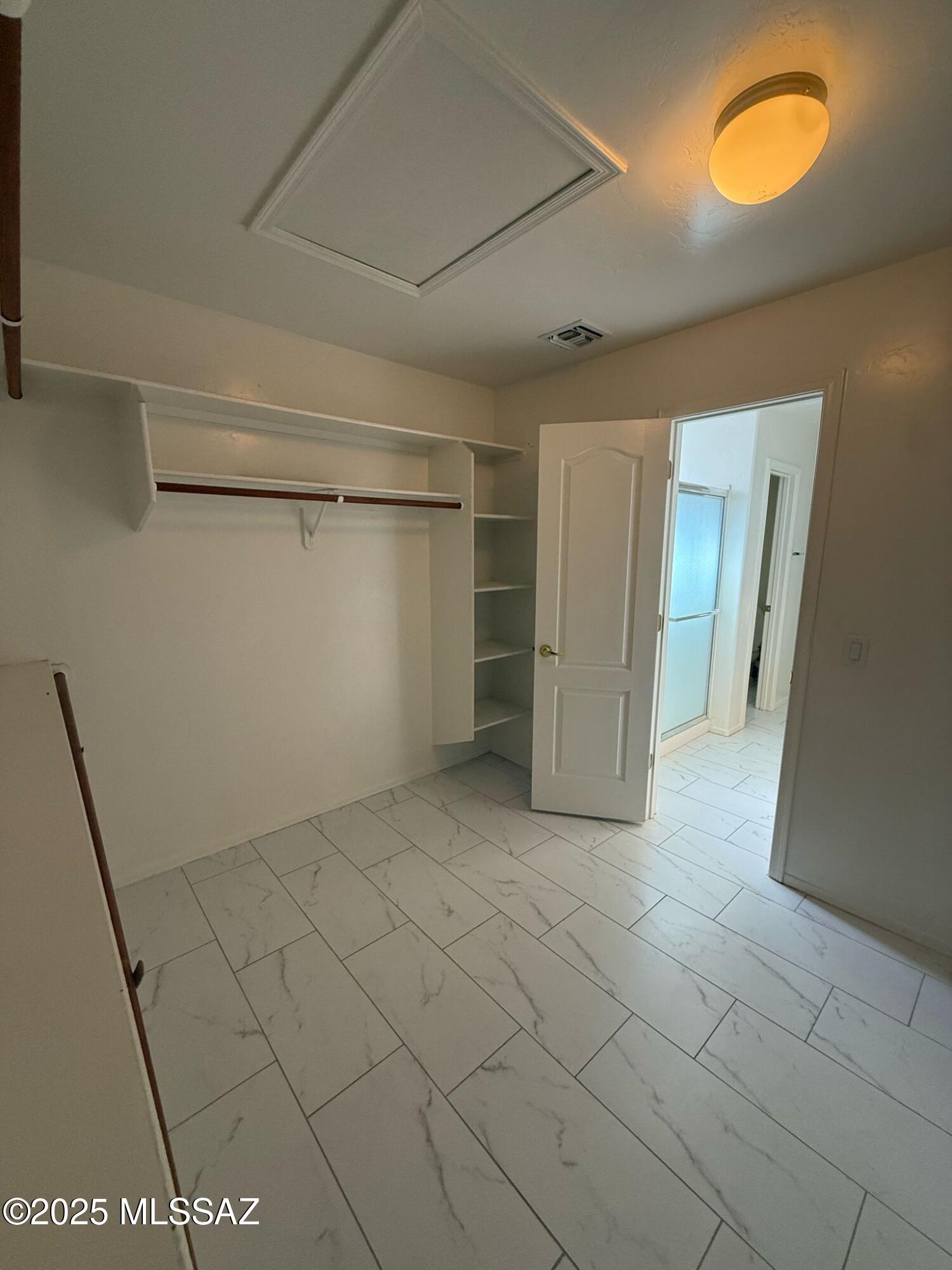 Rancho Esperero (1-343) - Residential Lease