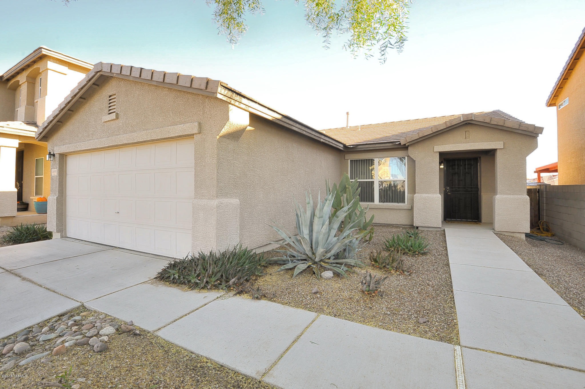 Hartman Vistas-(1-353) - Residential Lease