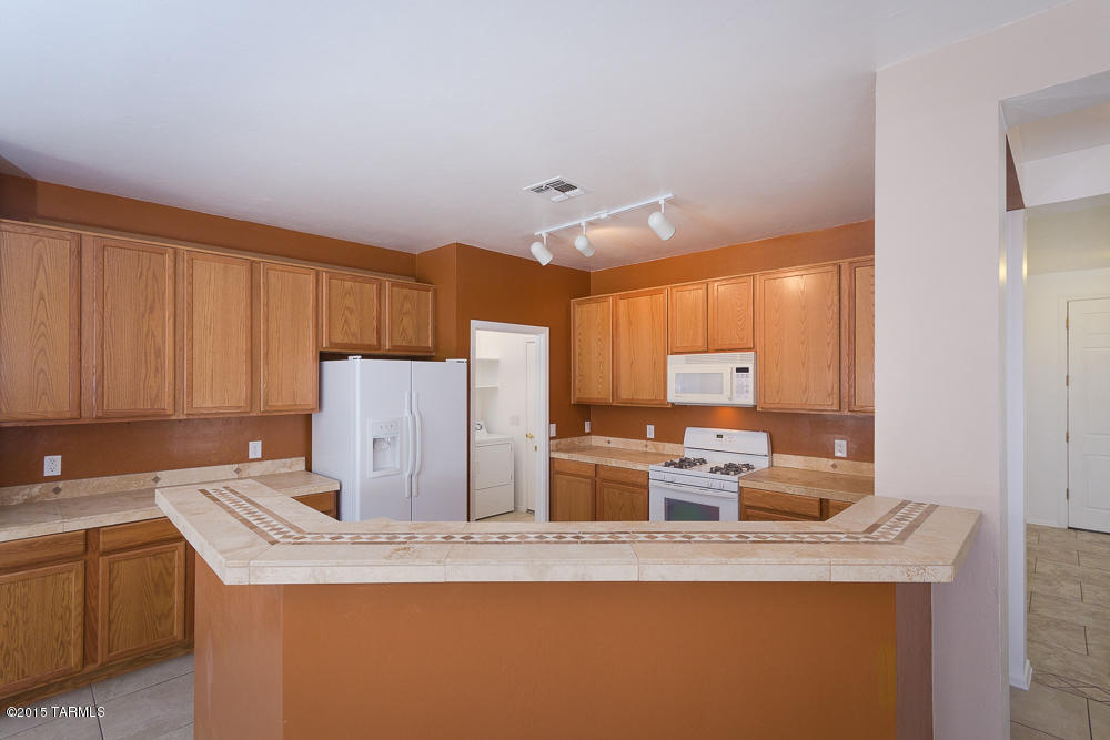 Black Horse (1-411) - Residential