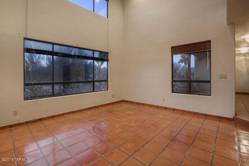 La Cholla Airpark - Residential