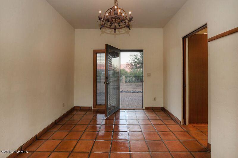 La Cholla Airpark - Residential