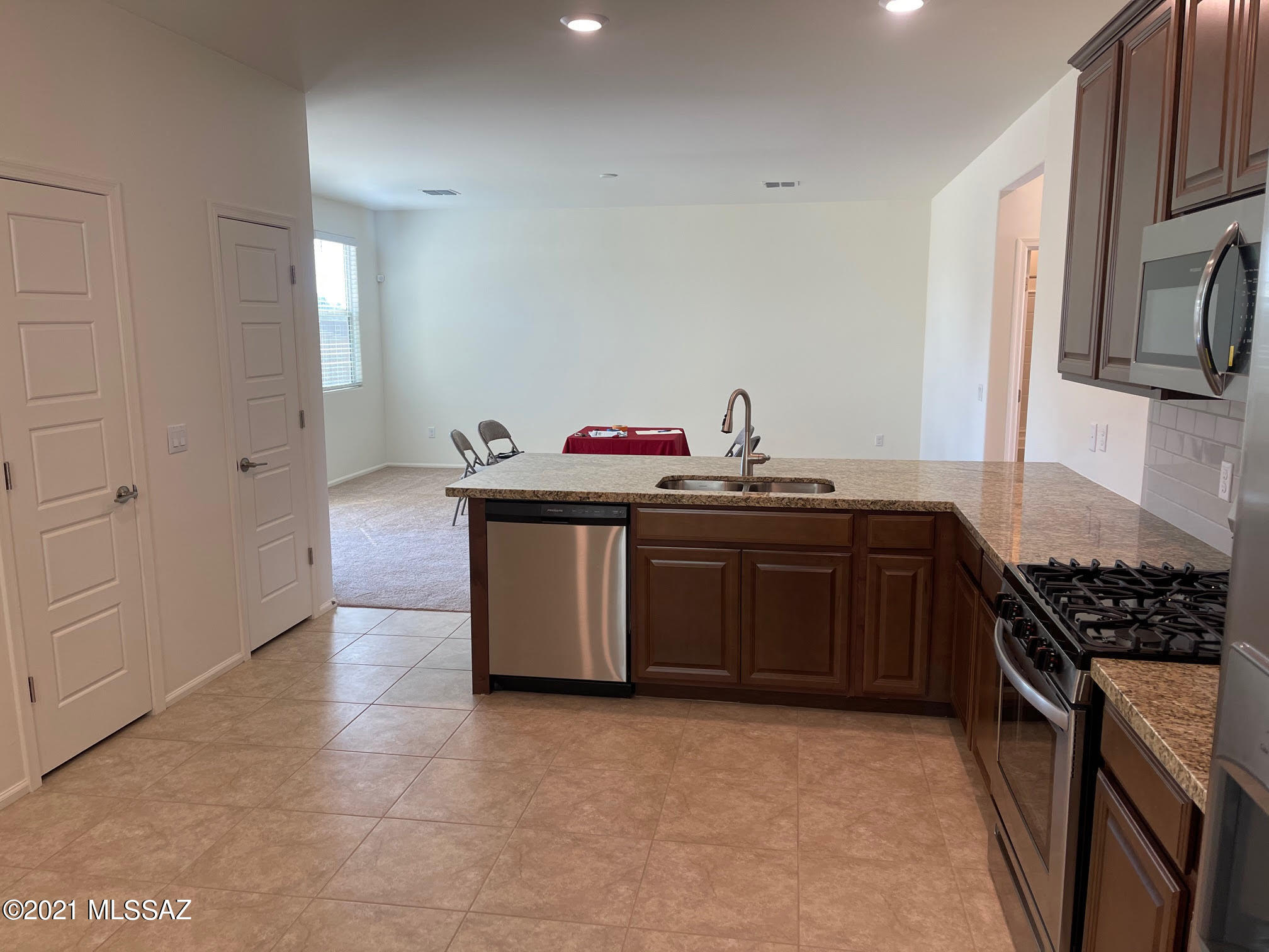 Unsubdivided - Residential Lease