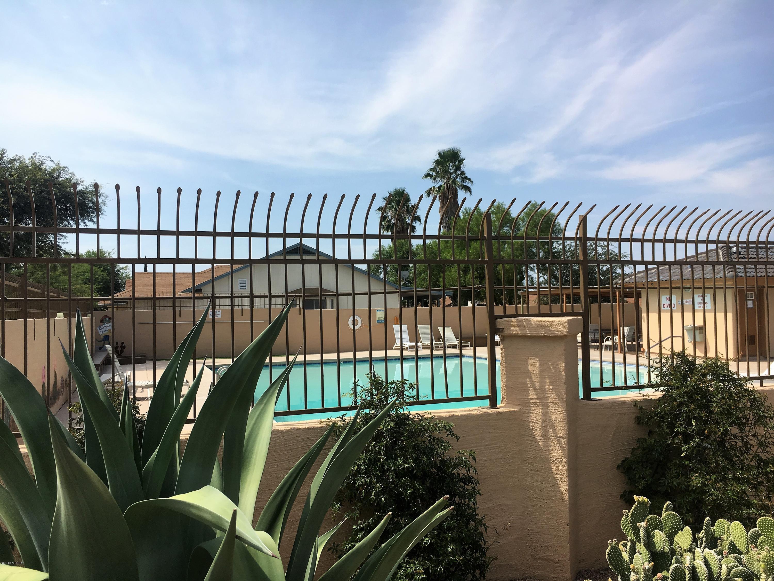 Reddington Hills (1-137) - Residential Lease