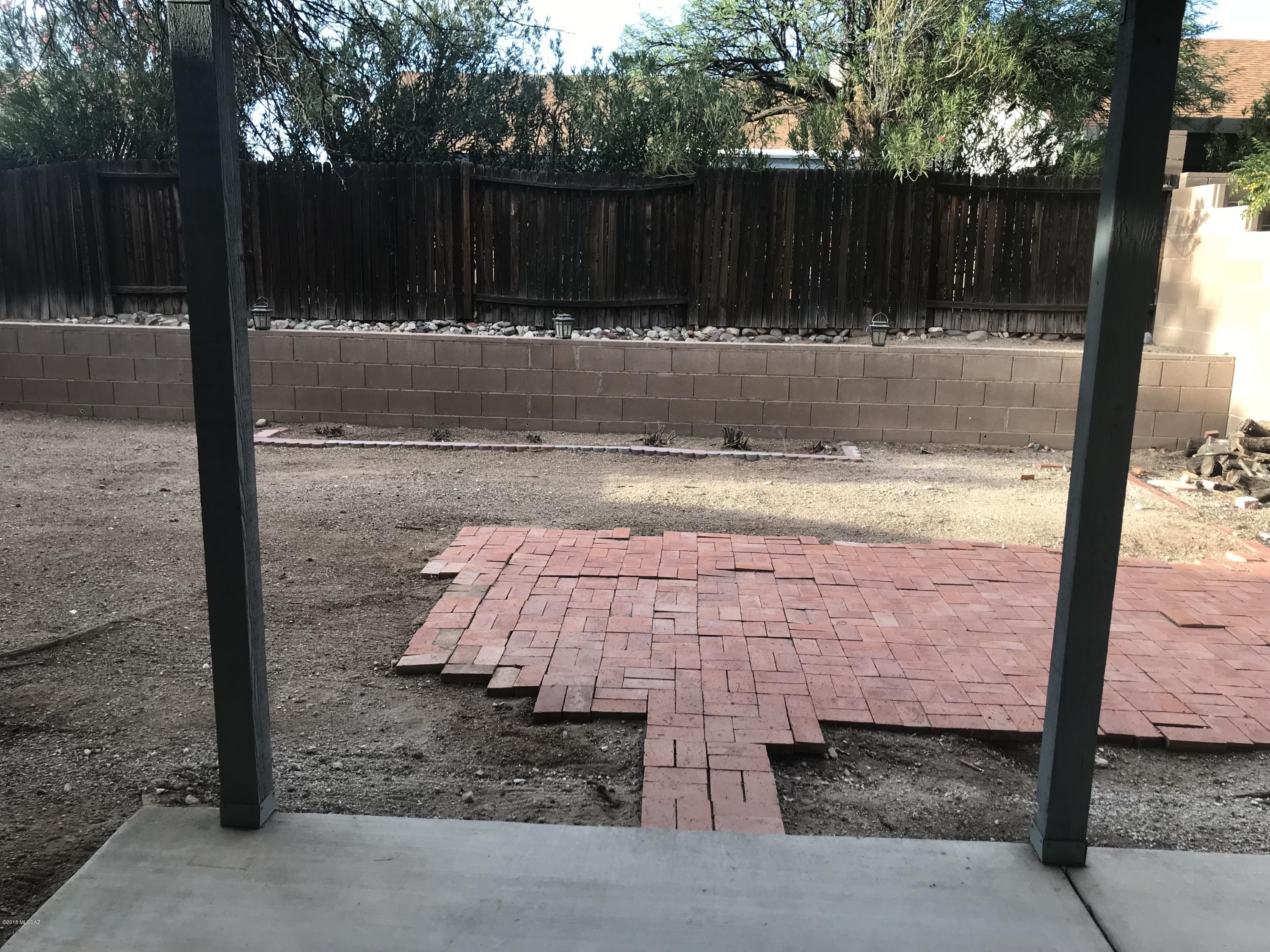 Reddington Hills (1-137) - Residential Lease
