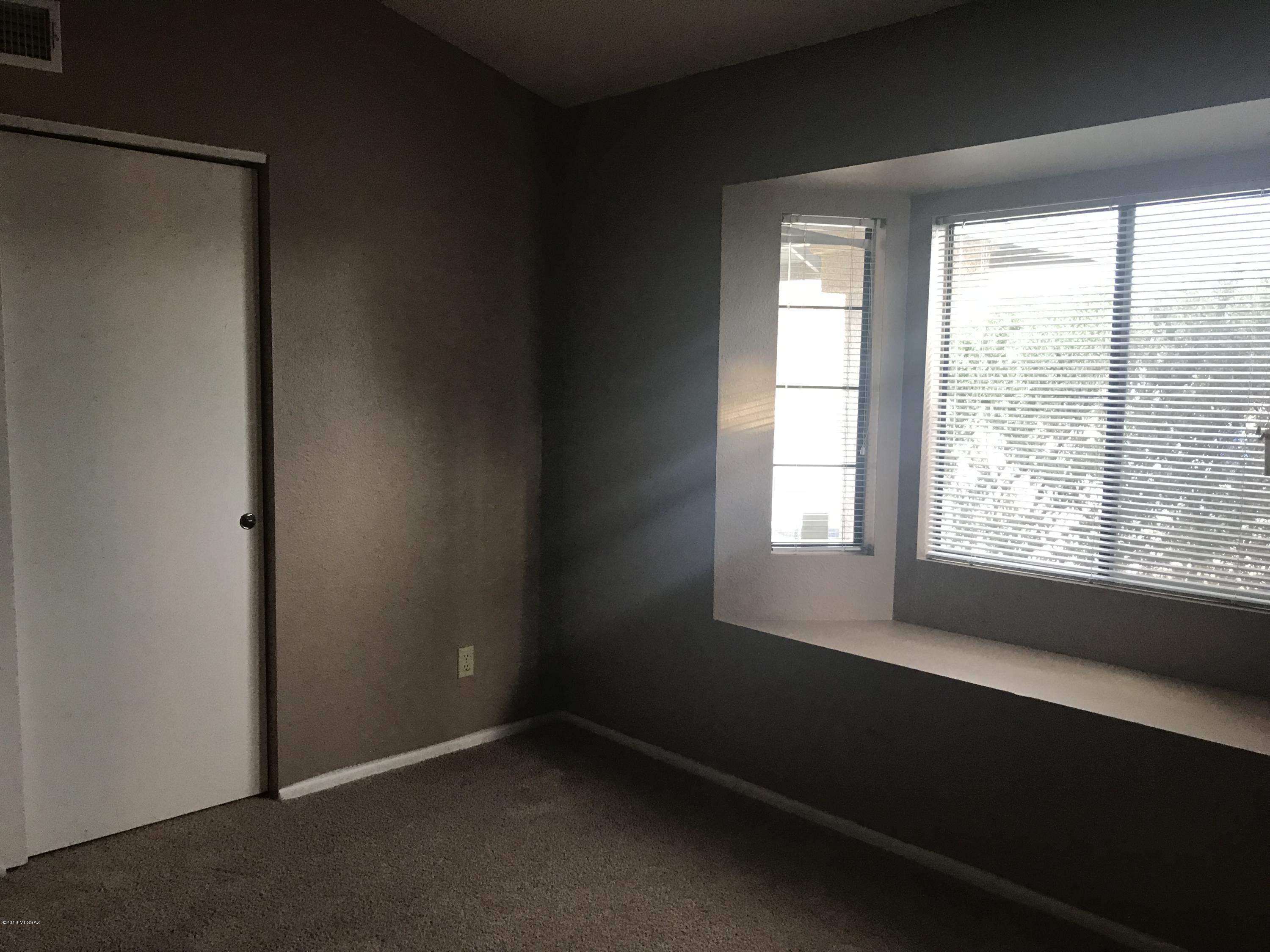 Reddington Hills (1-137) - Residential Lease