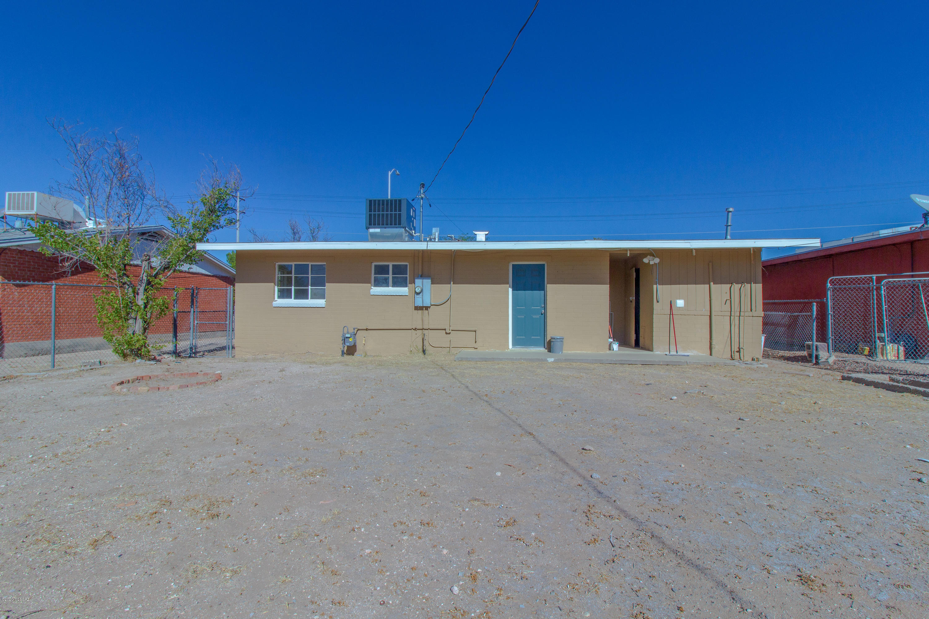 Miracle Mile Manor - Residential Lease