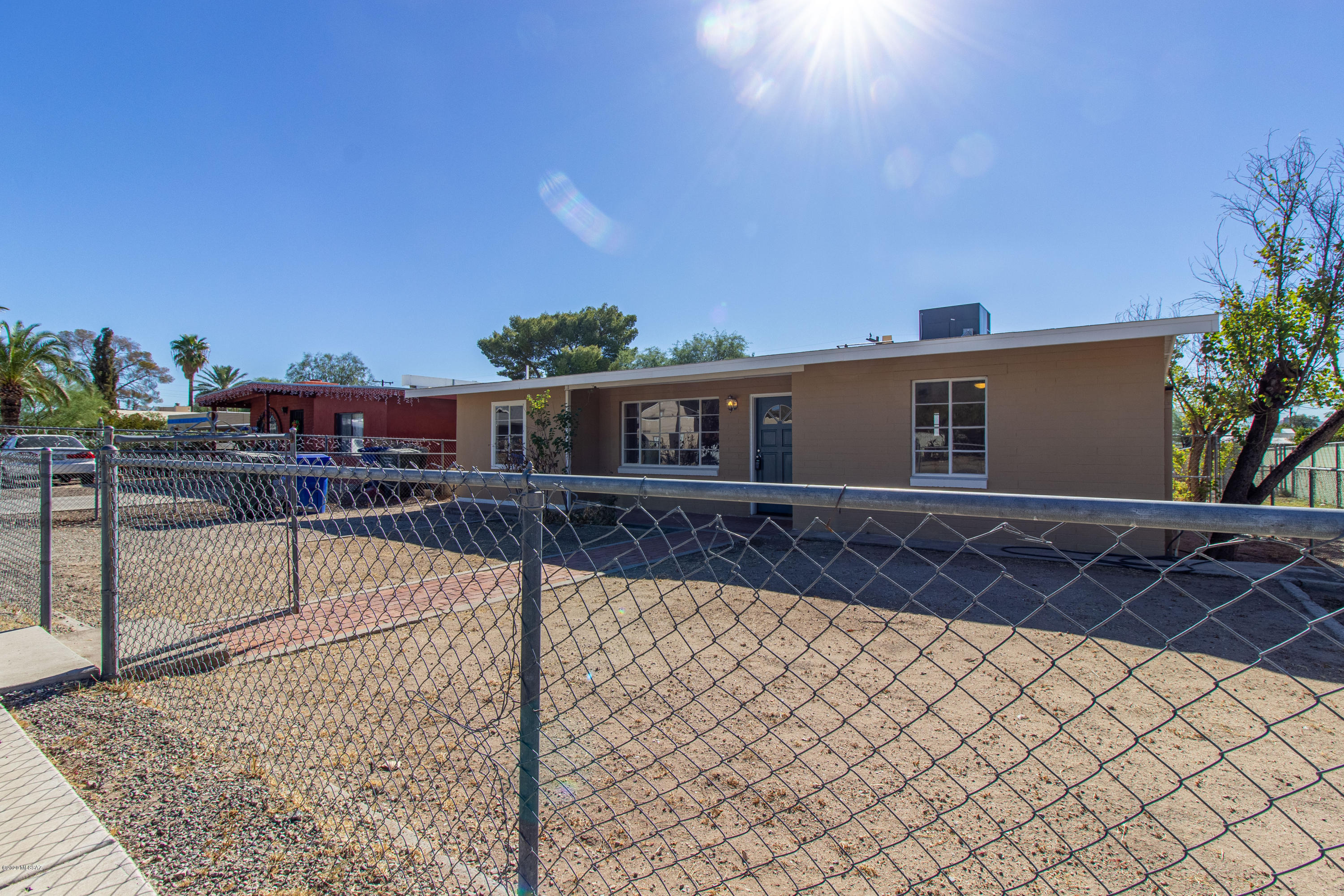 Miracle Mile Manor - Residential Lease
