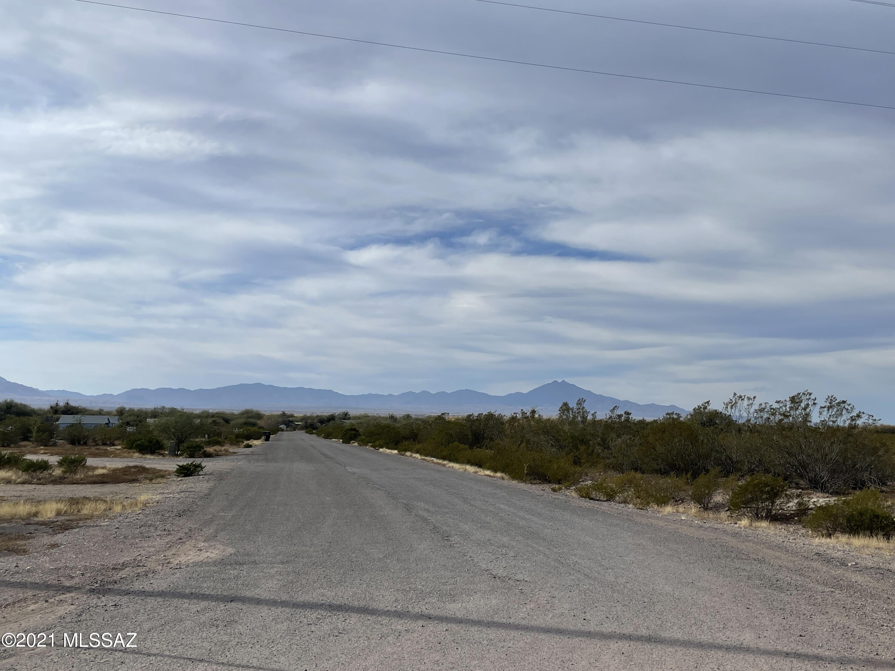 New Fred Webb Park sub-division Plenty of room to spread out. Build your home or set your manufactured home. Peace and quiet. Amazing star gazing. Public water and electric to lot line.