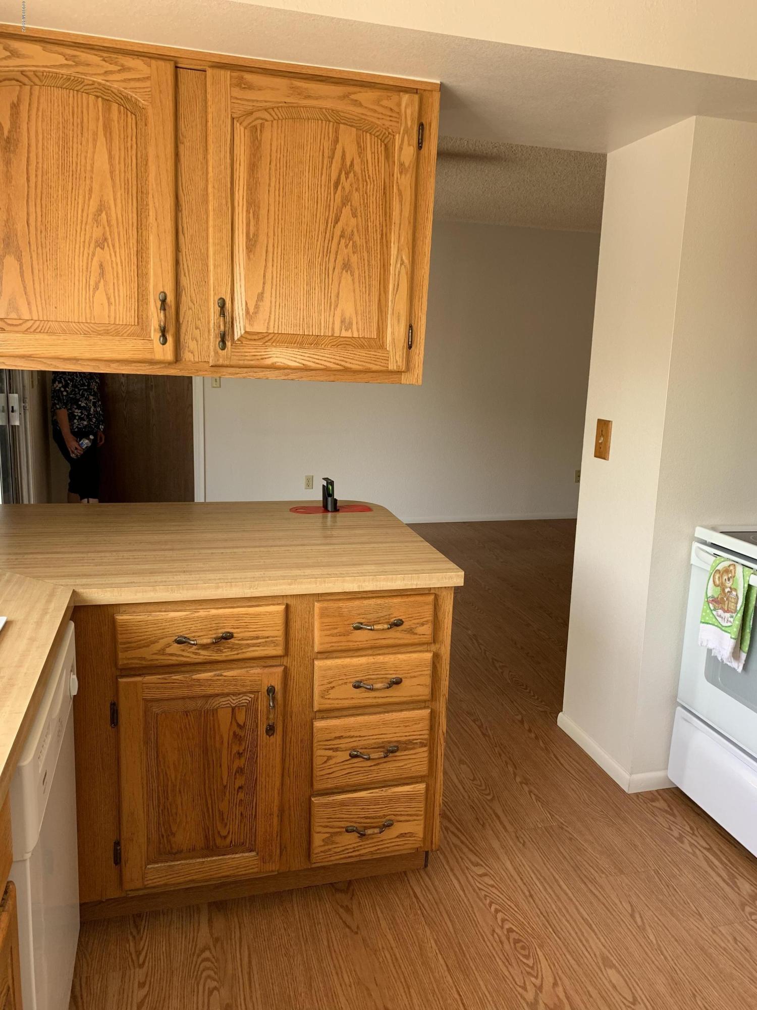 Sutton Place (1-120) - Residential