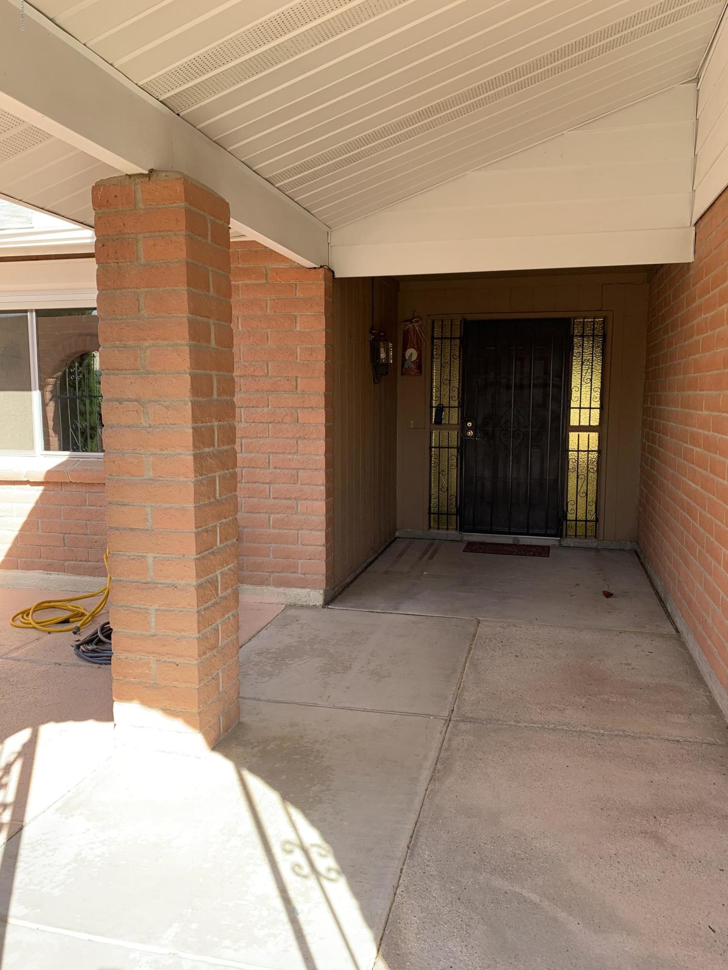 Sutton Place (1-120) - Residential