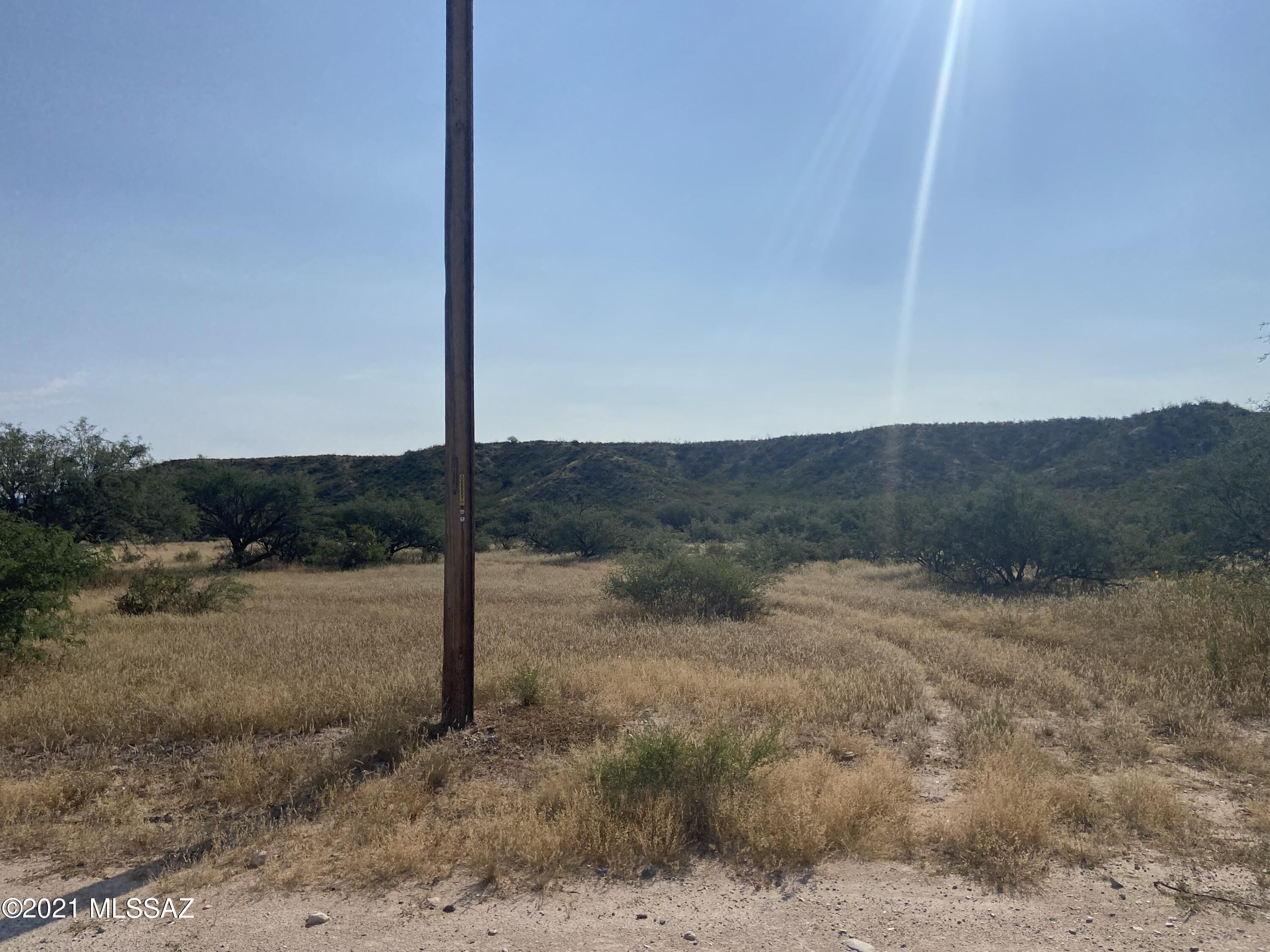Very secluded, nice flat usable land in beautiful St David. Close to schools. Electric at lot line.