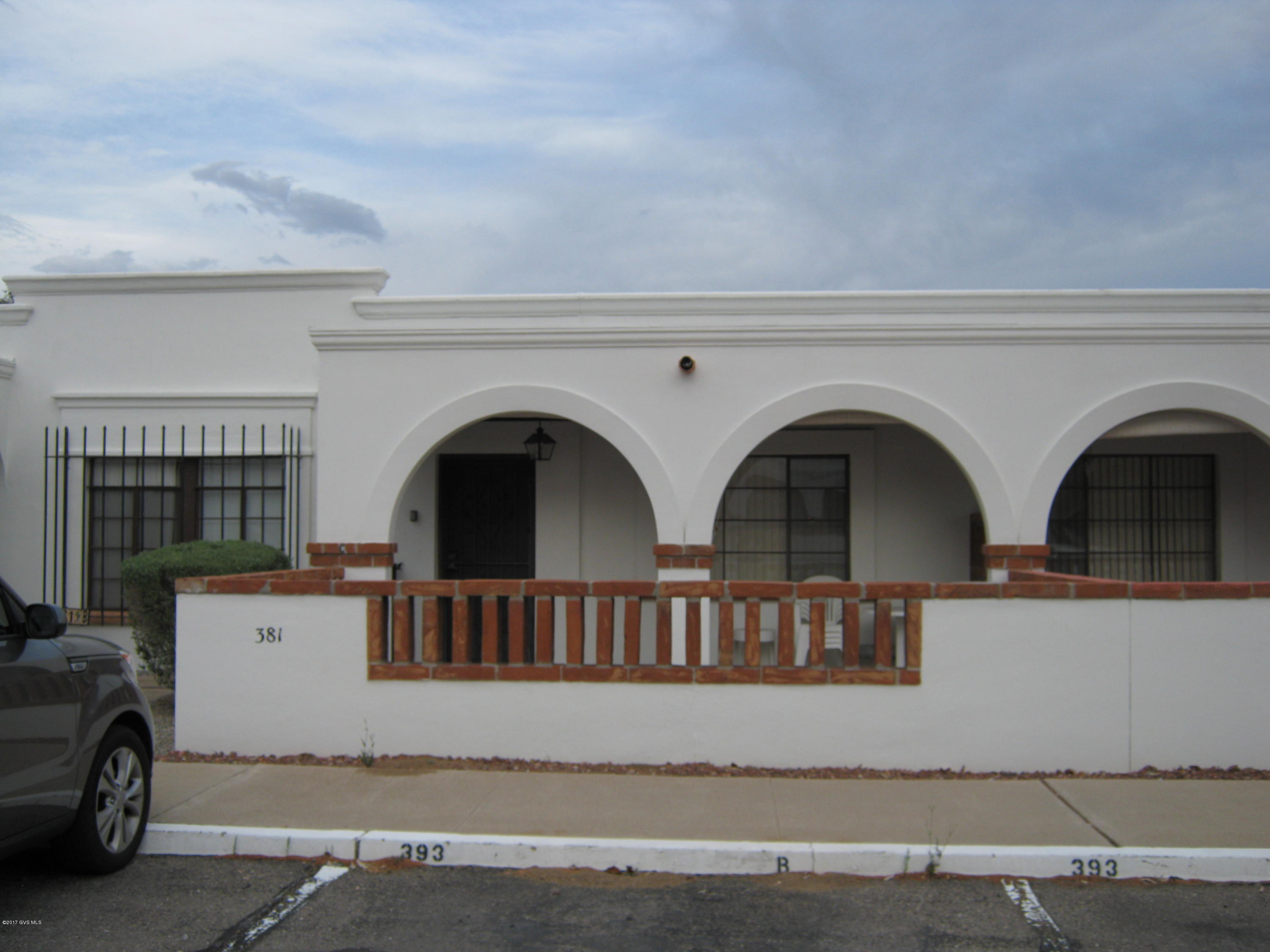 Centrally located, nicely furnished 1BR/1BA Villa, Washer/Dryer in shed. Pool, dining, American Legion, Farmer's Market all within walking distance. NO GVR, but is available. Great Rental History Updated Kitchen.