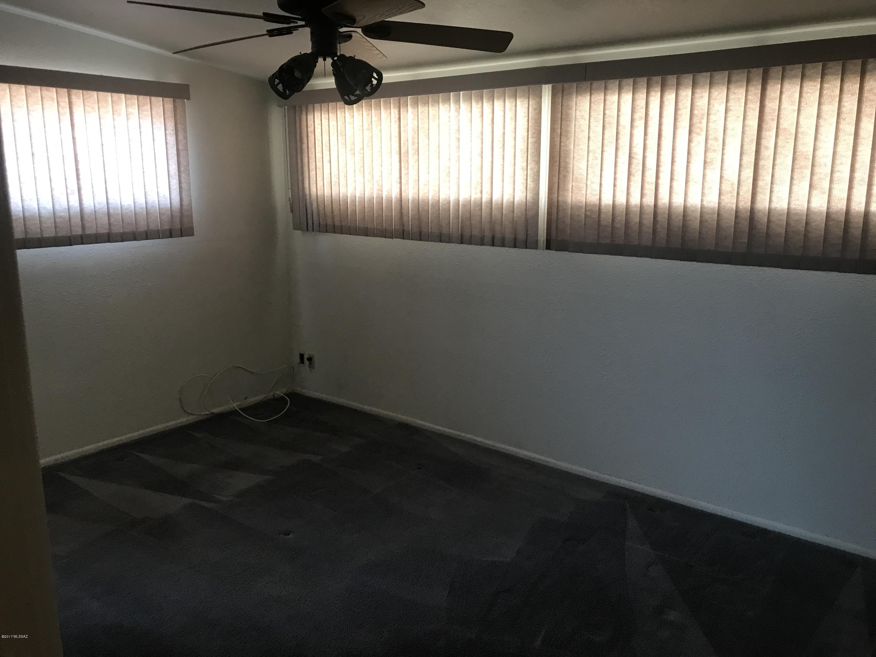 Kingston Knolls Terrace - Residential