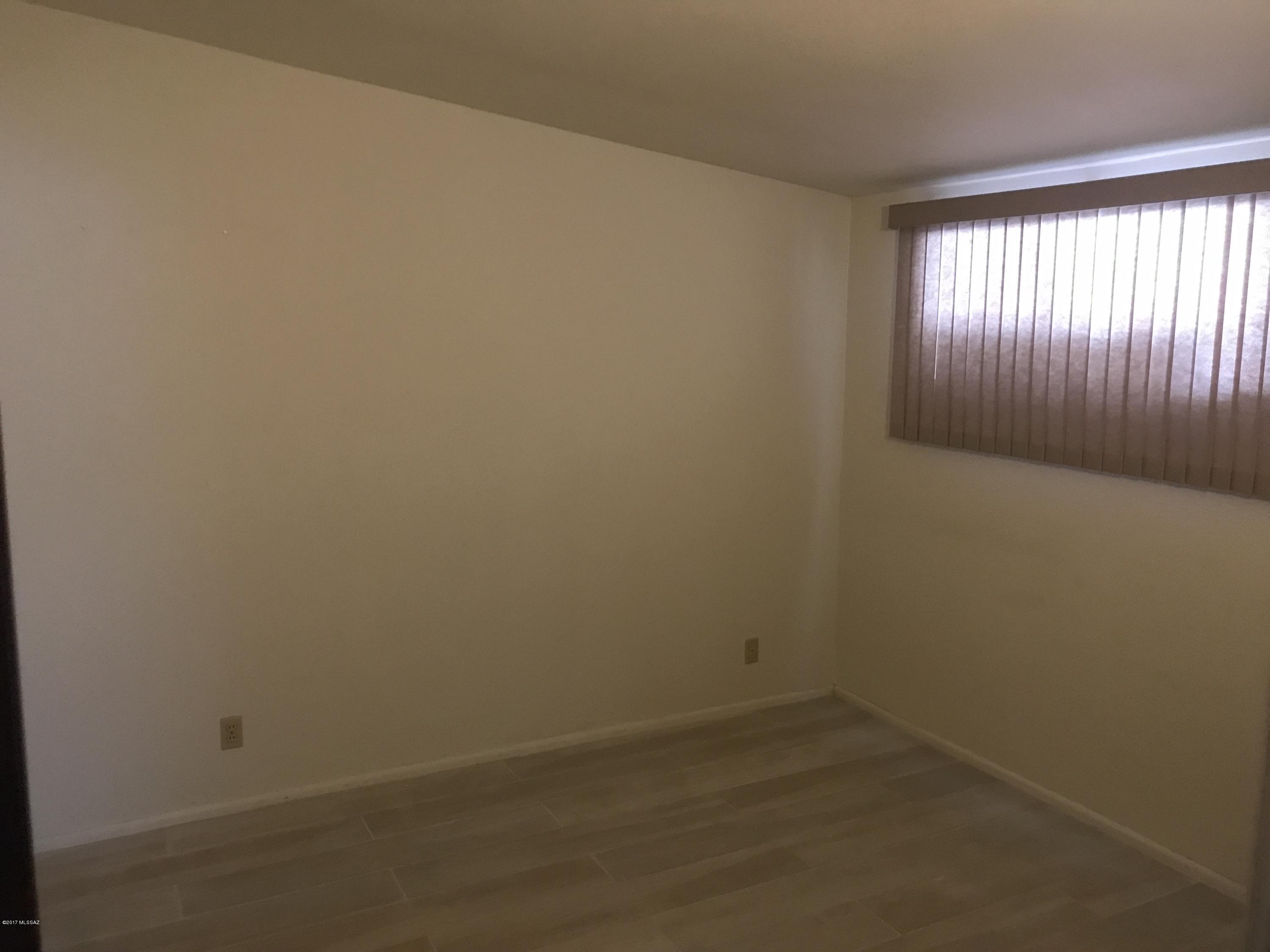 Kingston Knolls Terrace - Residential