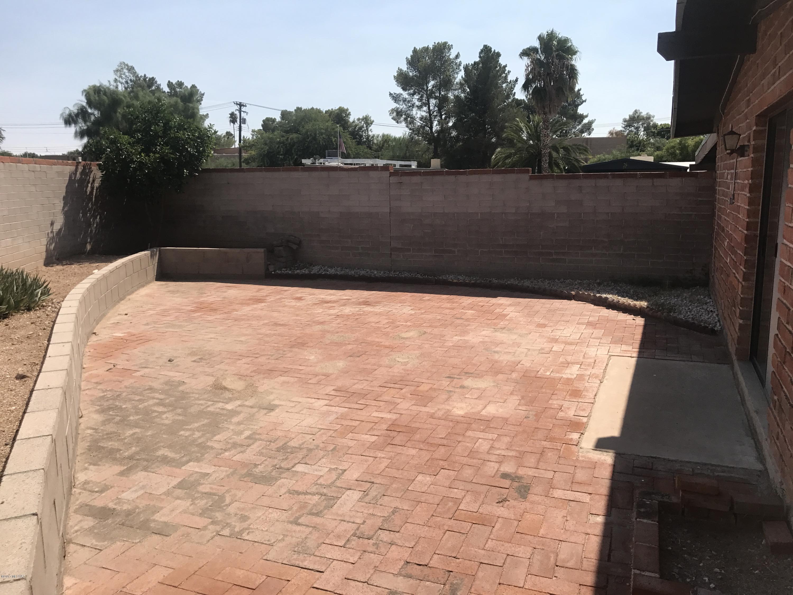 Kingston Knolls Terrace - Residential