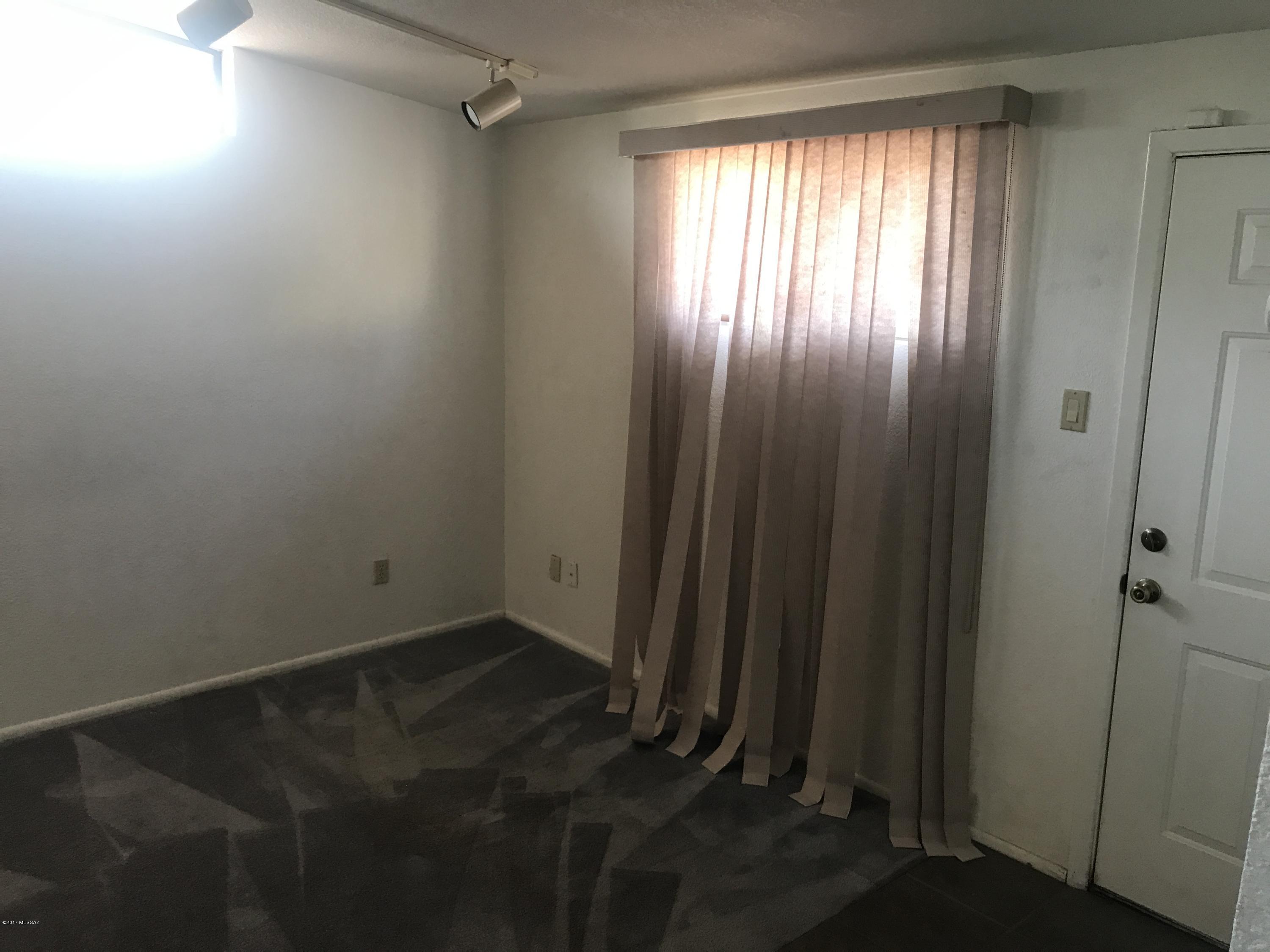 Kingston Knolls Terrace - Residential