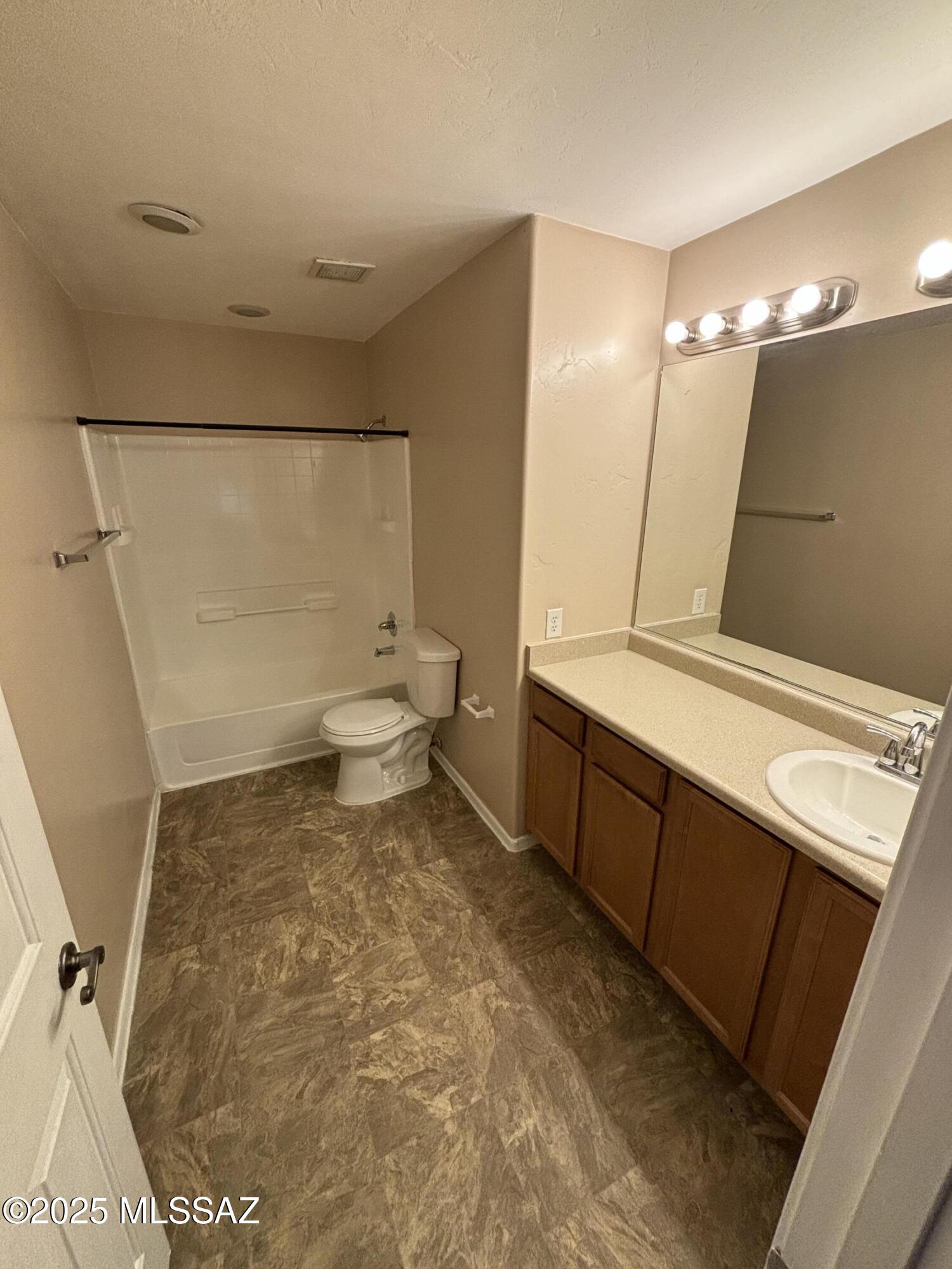 Drexel Vistas (1-89) - Residential Lease