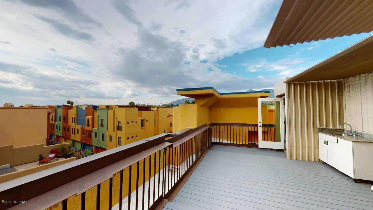 River Walk (1-140) - Residential
