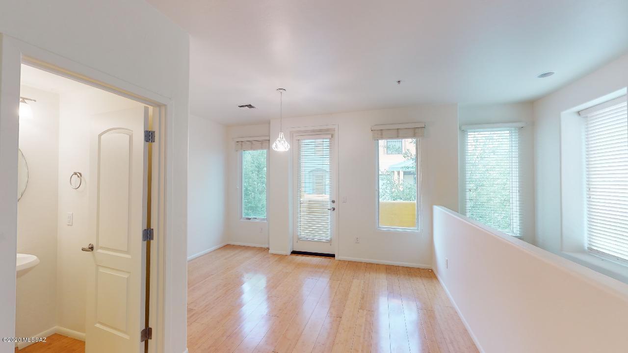 River Walk (1-140) - Residential