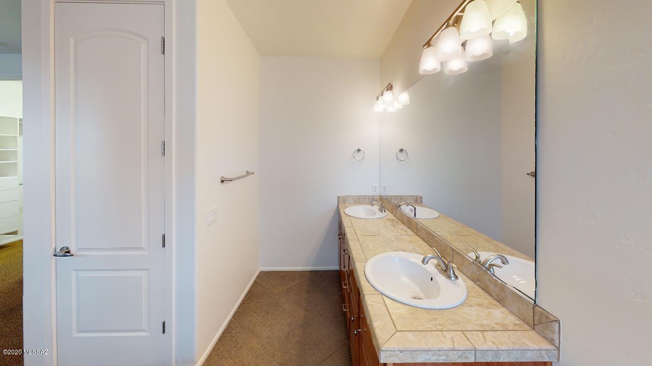 River Walk (1-140) - Residential