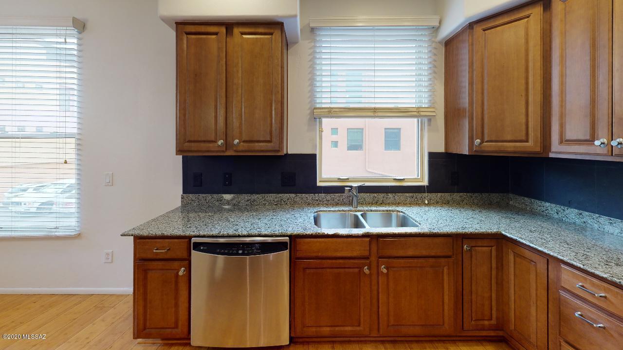 River Walk (1-140) - Residential