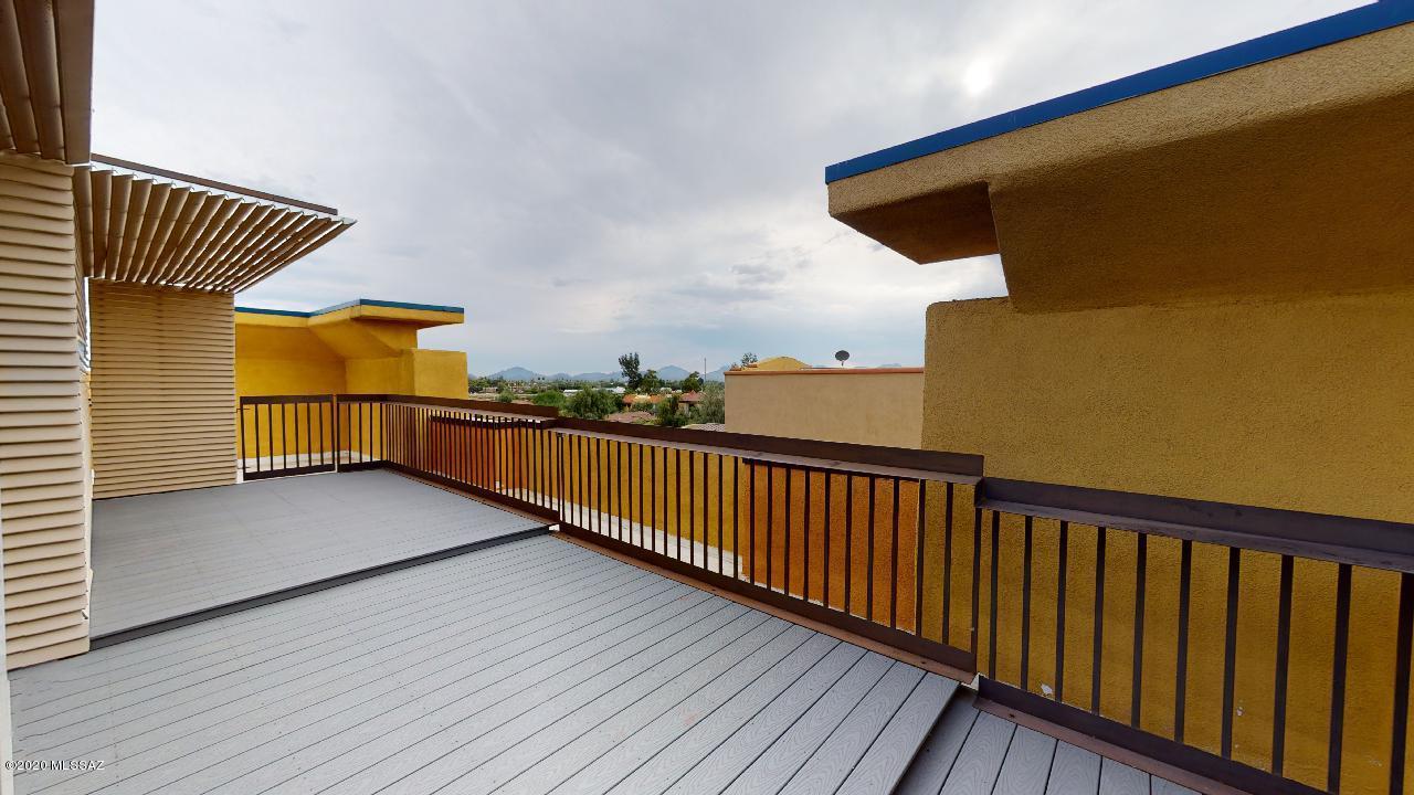 River Walk (1-140) - Residential