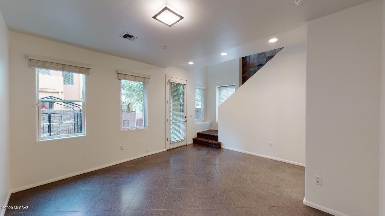 River Walk (1-140) - Residential