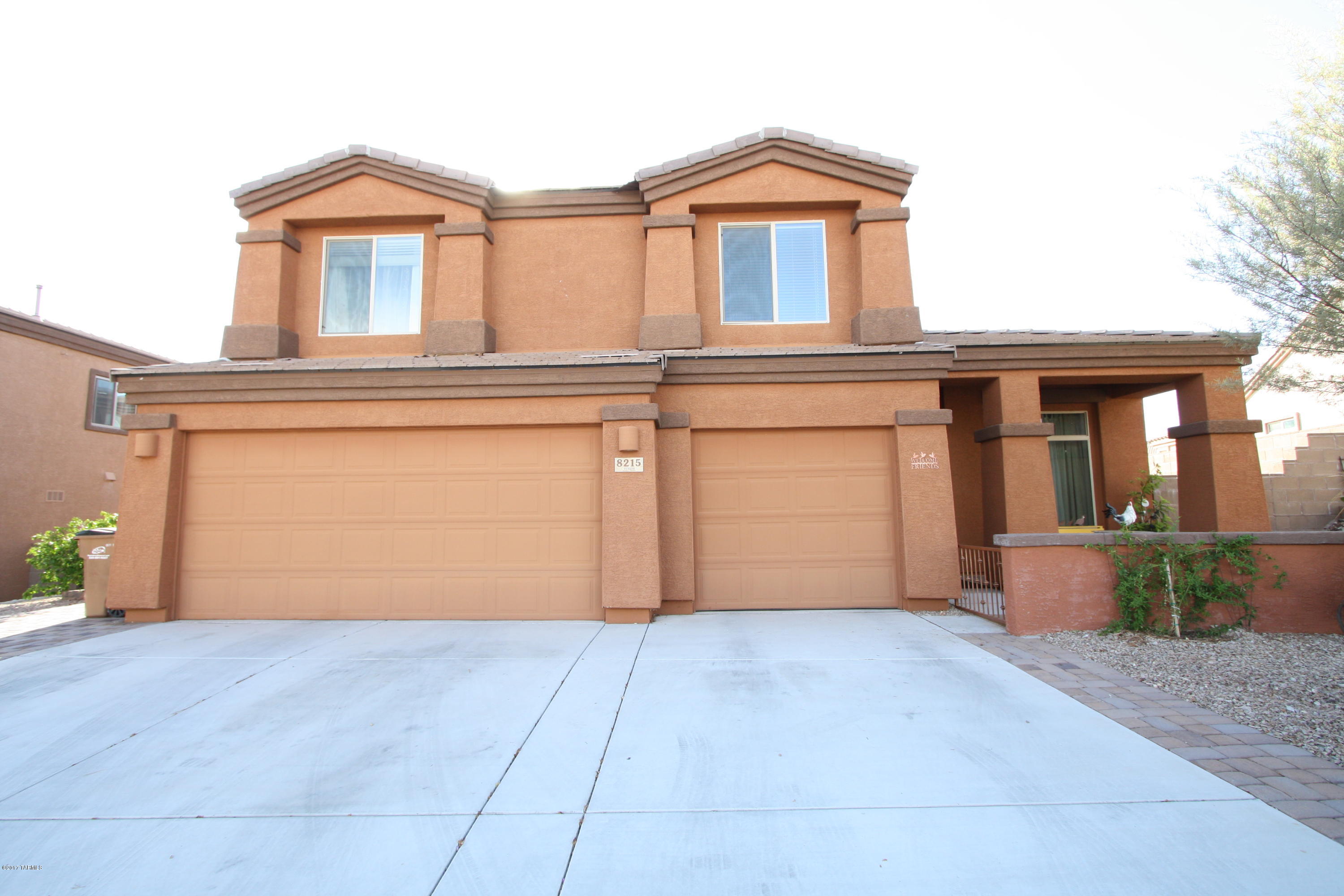 Beautiful 5bdr/3ba home located minutes to I-10!
Downstairs offers formal living room/dining room, family room, dining room, bedroom and full bath.
Spacious gourmet kitchen w/granite counters, loads of cabinet space and stainless steel appliances!
Walk upstairs to open landing w/loft area, three more bedrooms and guest bath.
Huge master bedroom w/ensuite and walk-in closet.
Master bath has garden tub and walk-in shower.
You will love the fabulous backyard w/sparkling pool, covered patio, garden, grassy area, mountain views and more!
TENANT OCCUPIED THRU 08/31/2019