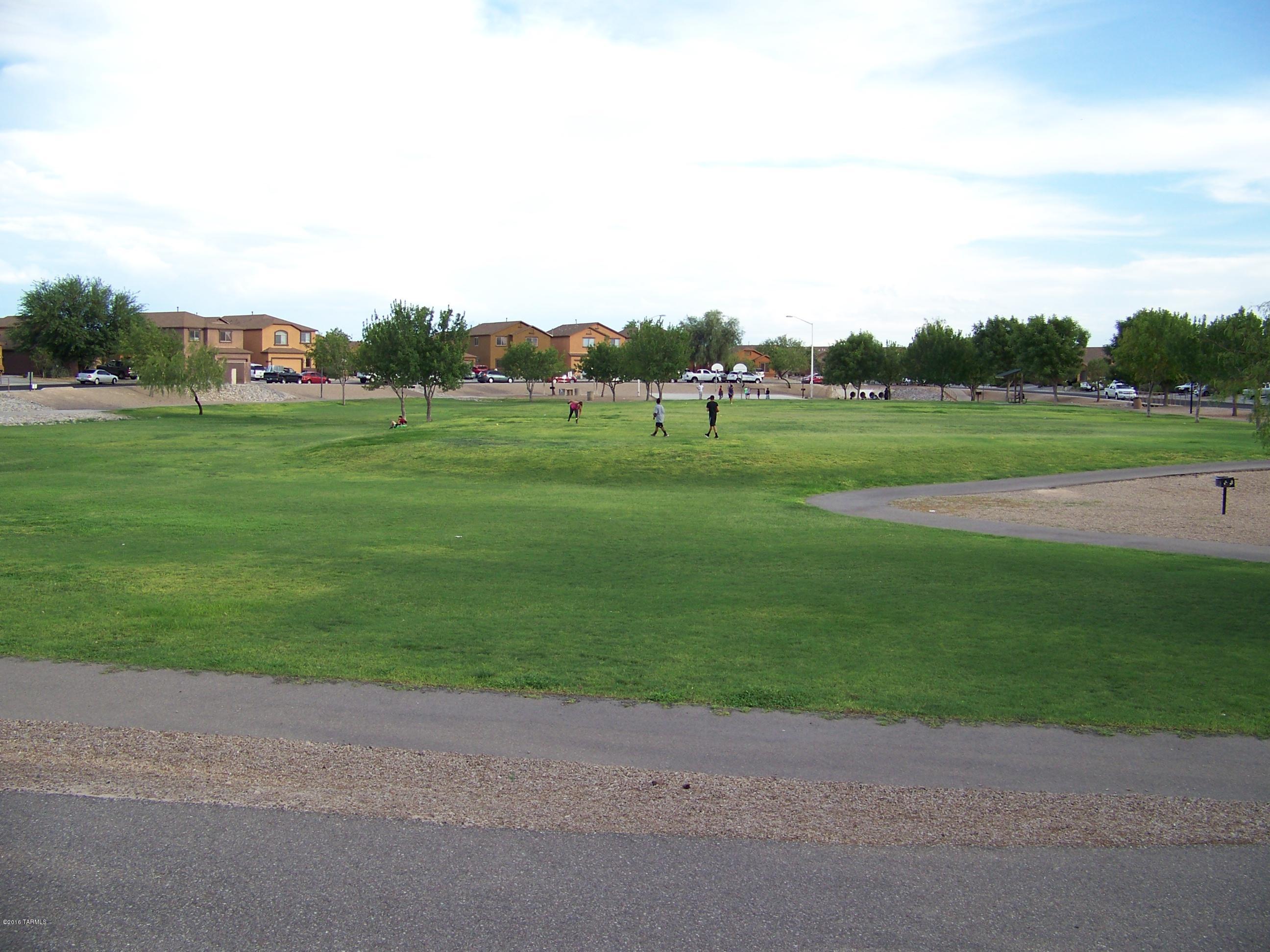 Tres Pueblos - Residential