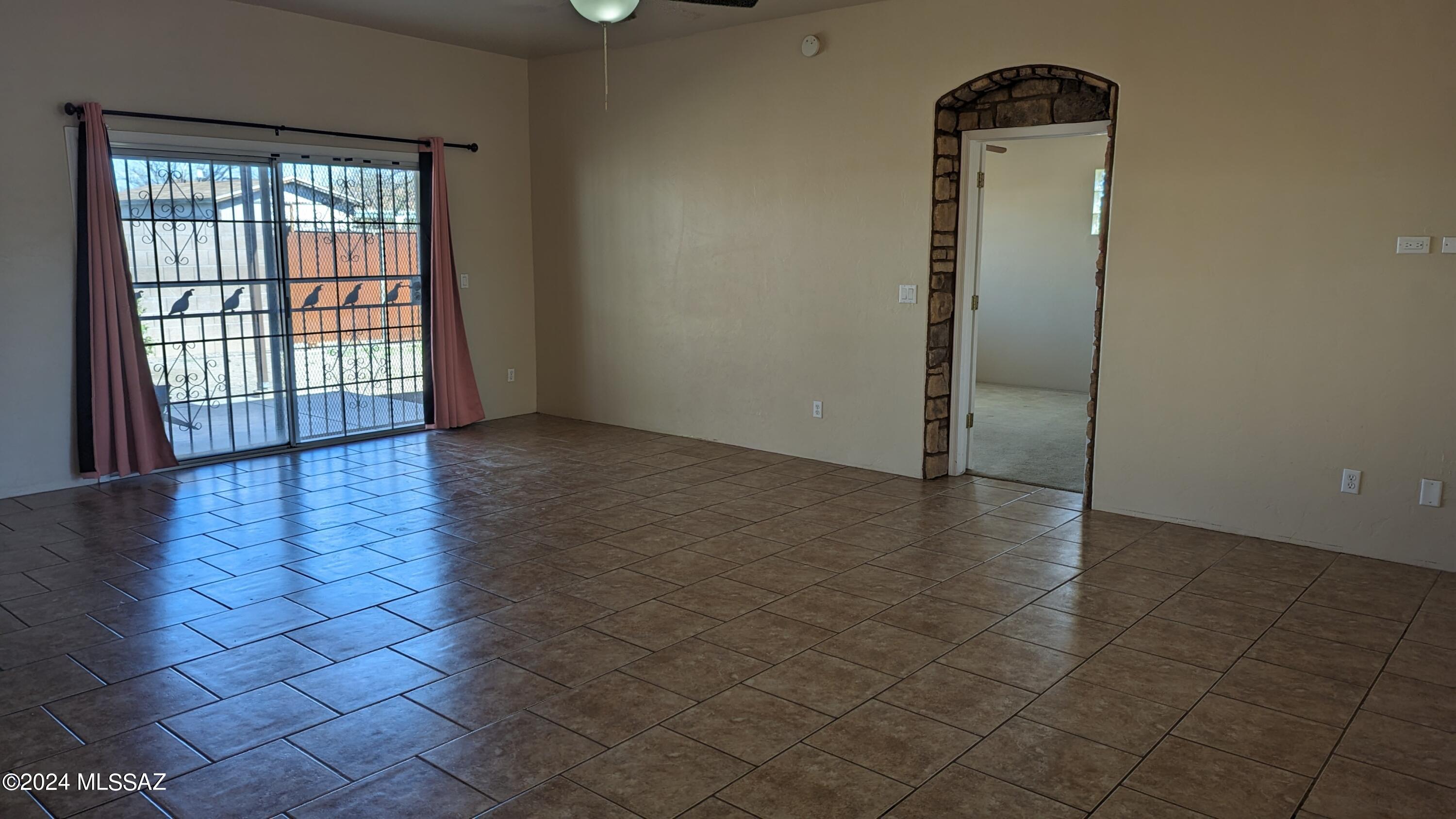 Mission Terrace NO.3 (7-28) - Residential Lease