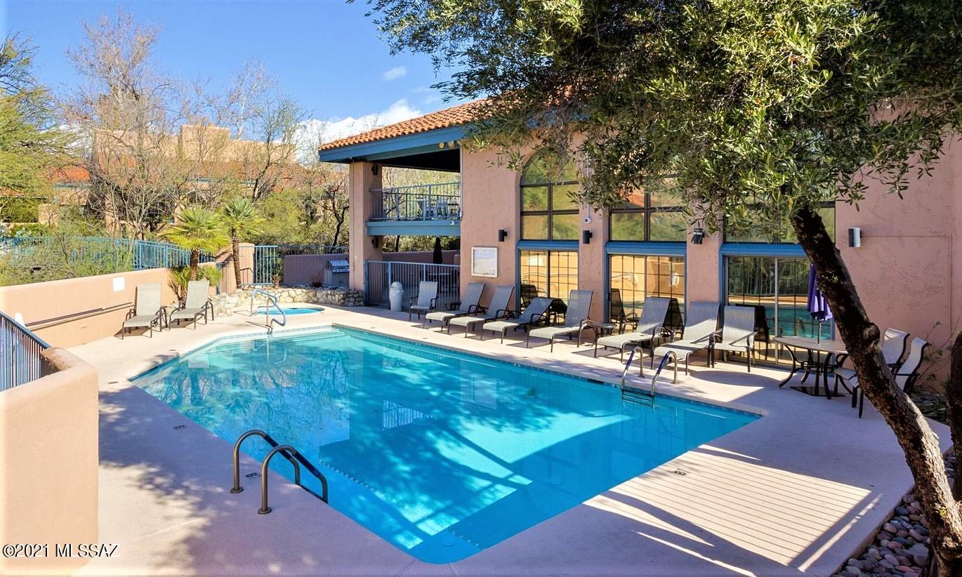 Ventana De Sabino Townhomes - Residential