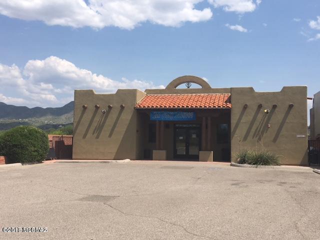 Perfect property for investment or to owner occupy. Great building that has petition walls that can be permanent or moved for more open space. Many uses come to mind for this building which include office, medical, retail, school or party rentals. Call for appointment today to view. Property can be leased as well.