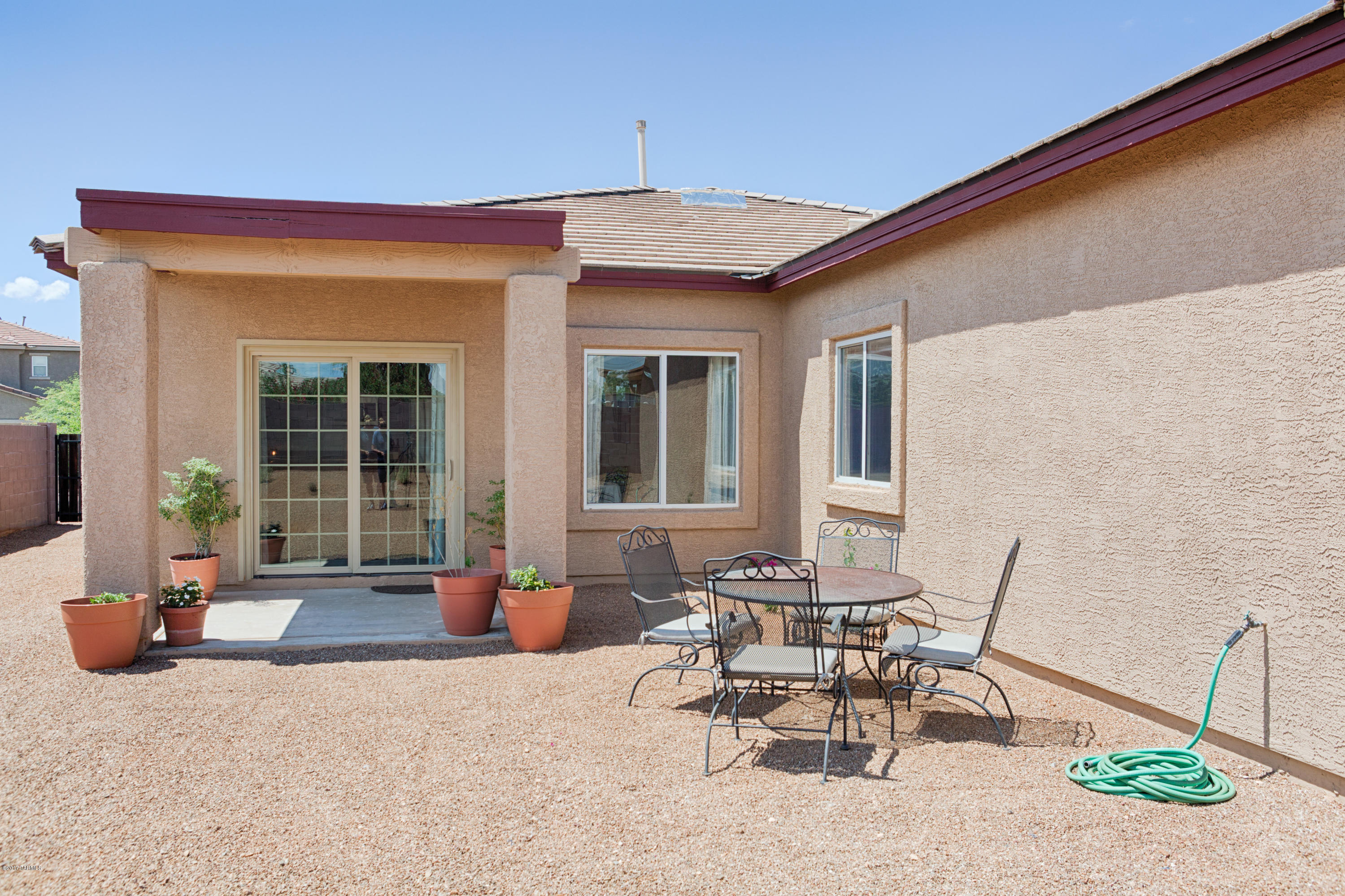 Black Horse (1-411) - Residential