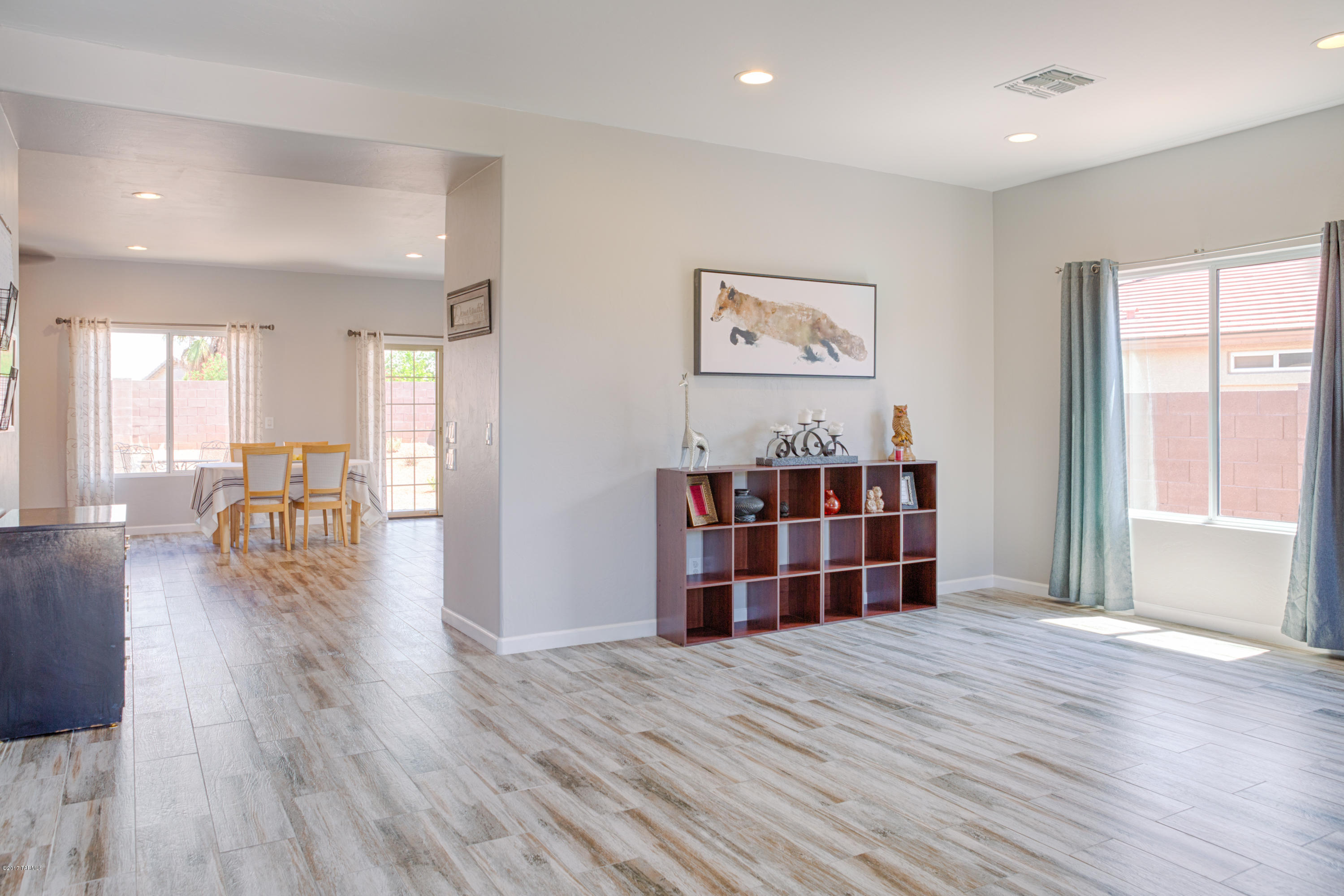Black Horse (1-411) - Residential
