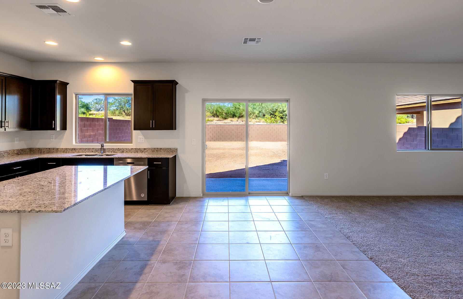 Entrada La Coraza - Residential